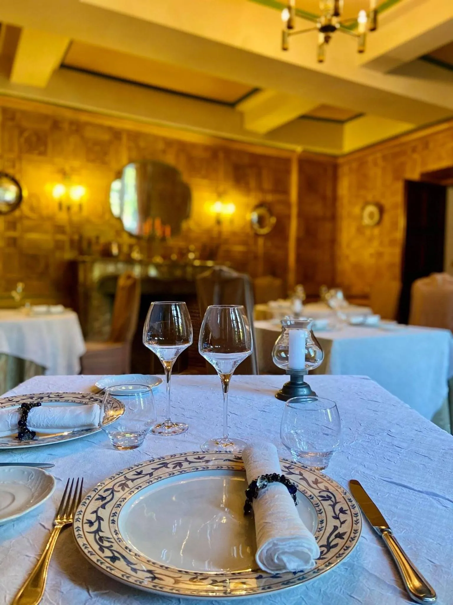 Restaurant/places to eat in Château de Floure - SPA et piscine extérieure chauffée