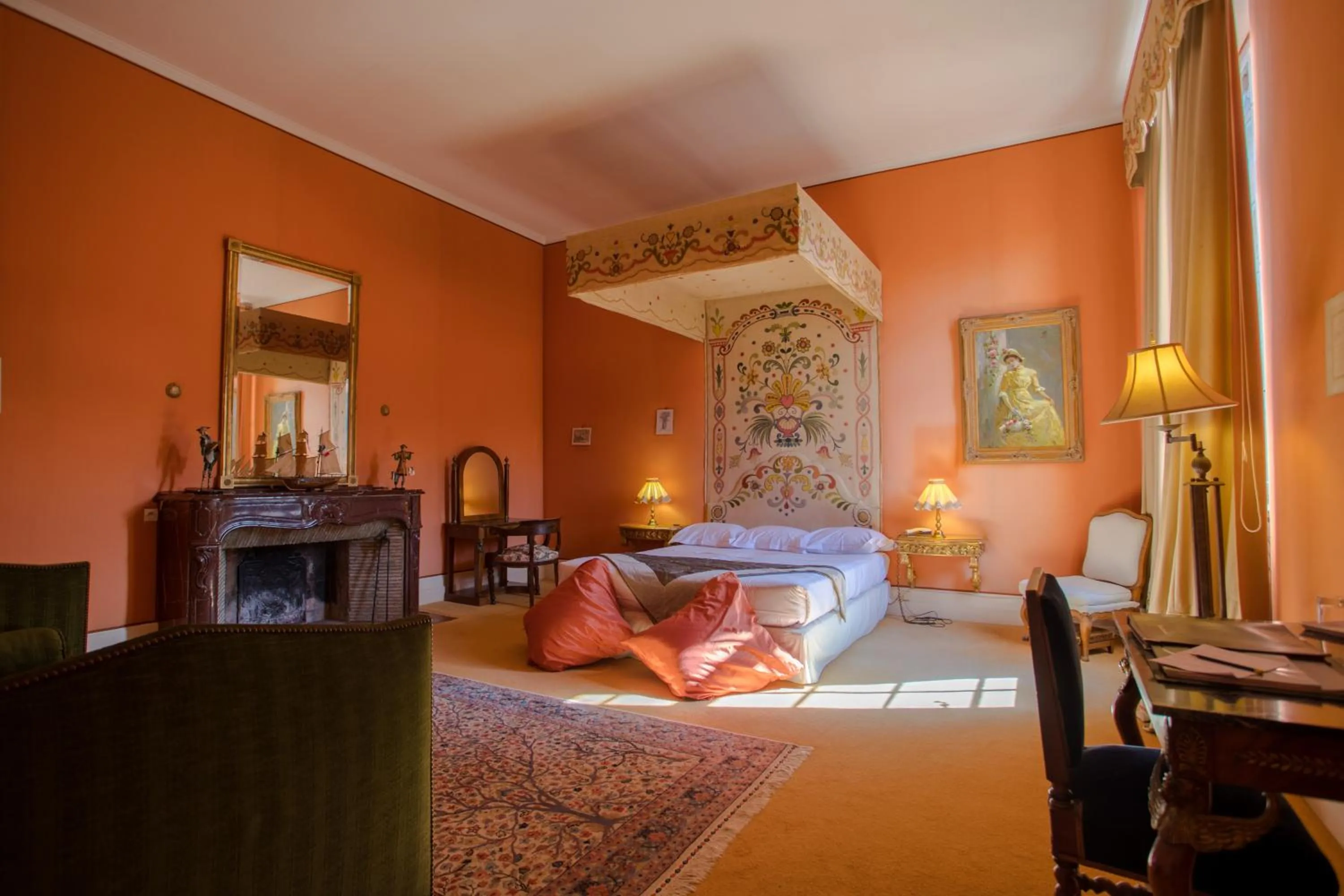 Mountain view, Bed in Château de Floure - SPA et piscine extérieure chauffée