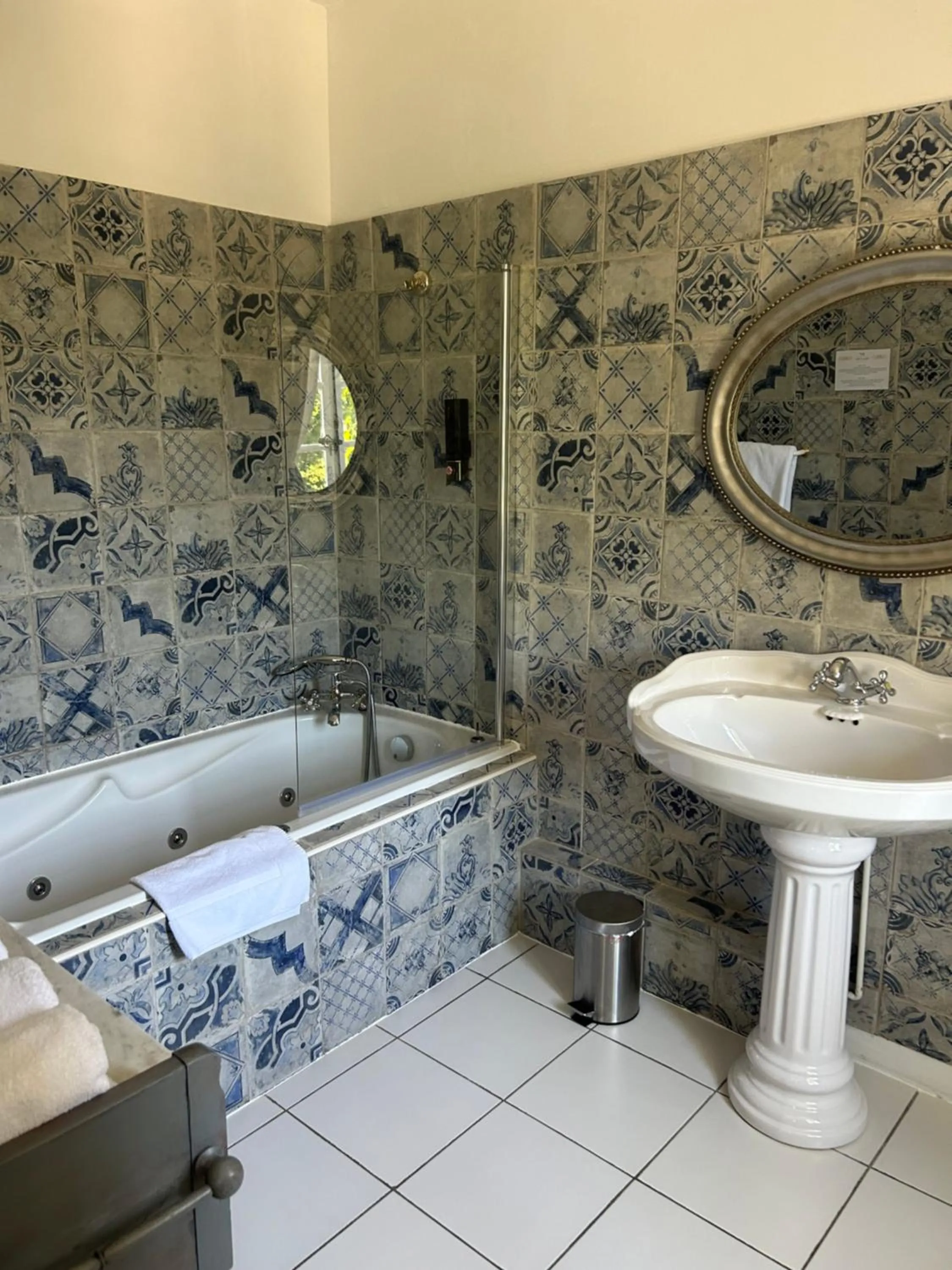Property building in Château de Floure - SPA et piscine extérieure chauffée