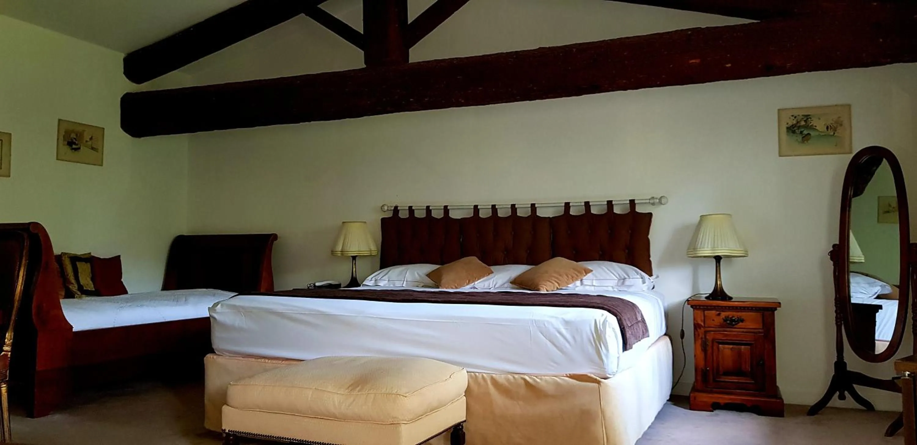 Bedroom, Bed in Château de Floure - SPA et piscine extérieure chauffée