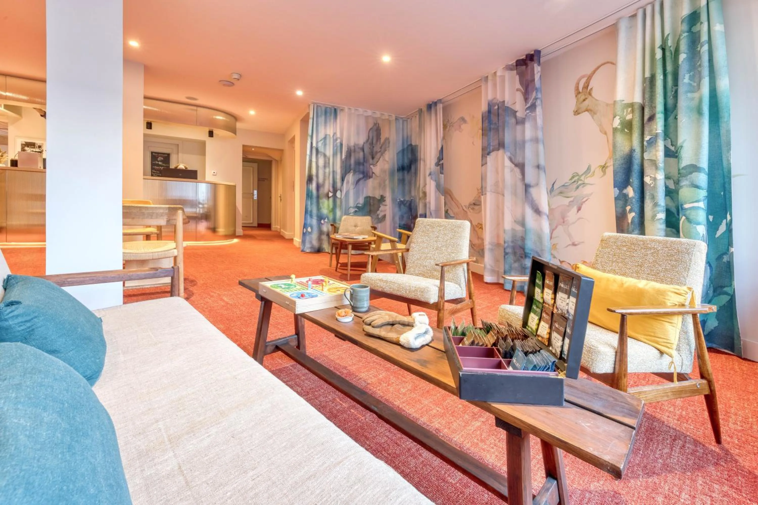 Living room in Les Gourmets - Chalet Hotel