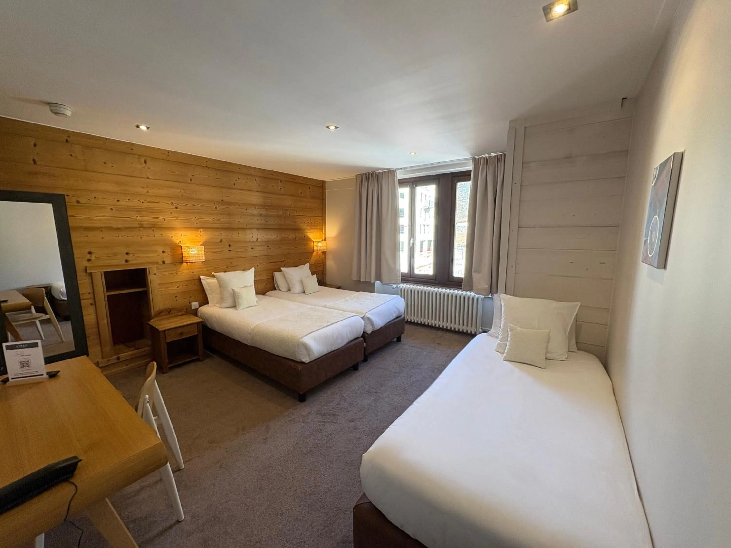 Bedroom, Bed in Hôtel Lyret