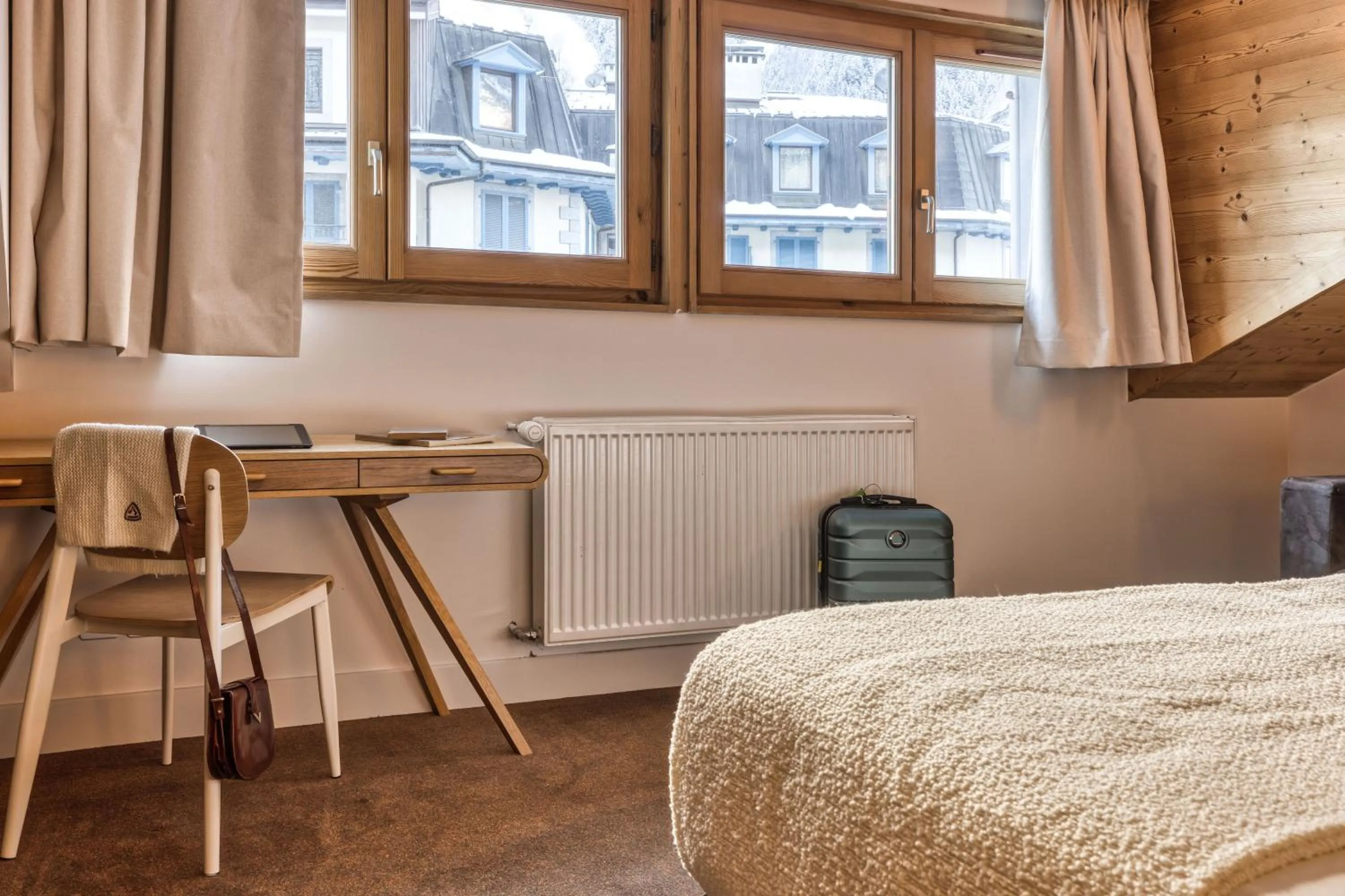 Bed in Les Gourmets - Chalet Hotel