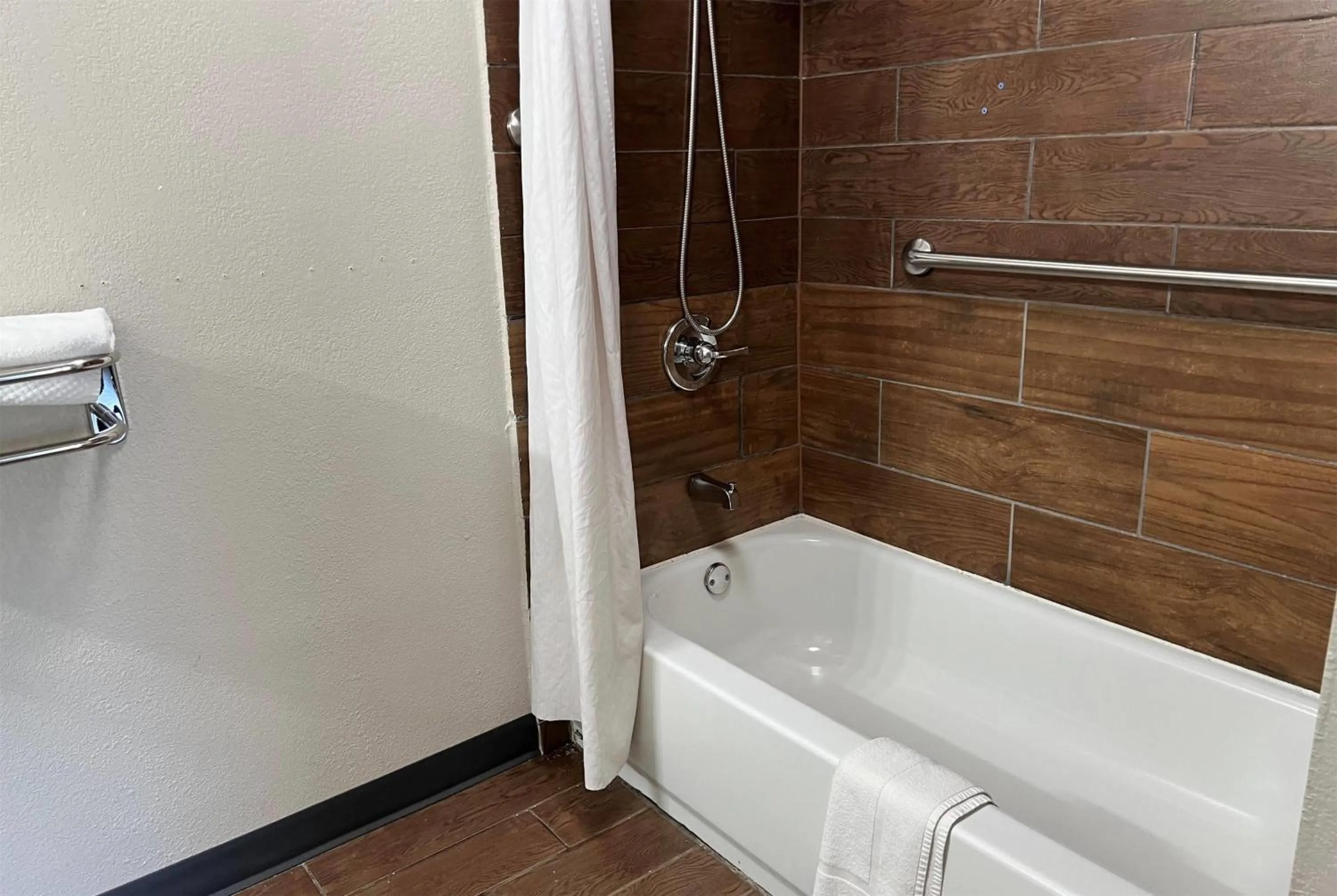 Bathroom in Days Inn by Wyndham West Des Moines - Clive