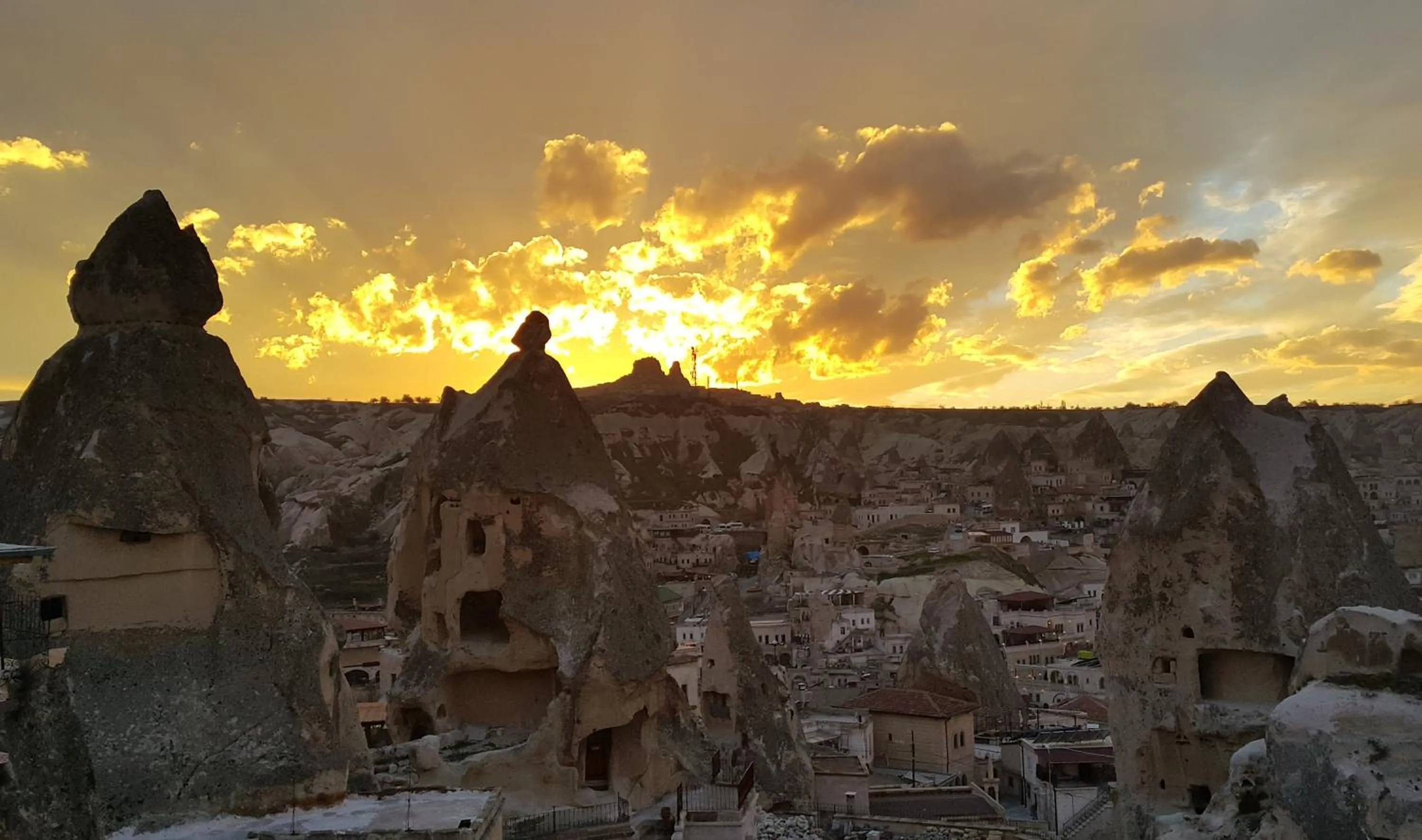 Seating area in Arif Cave Hotel