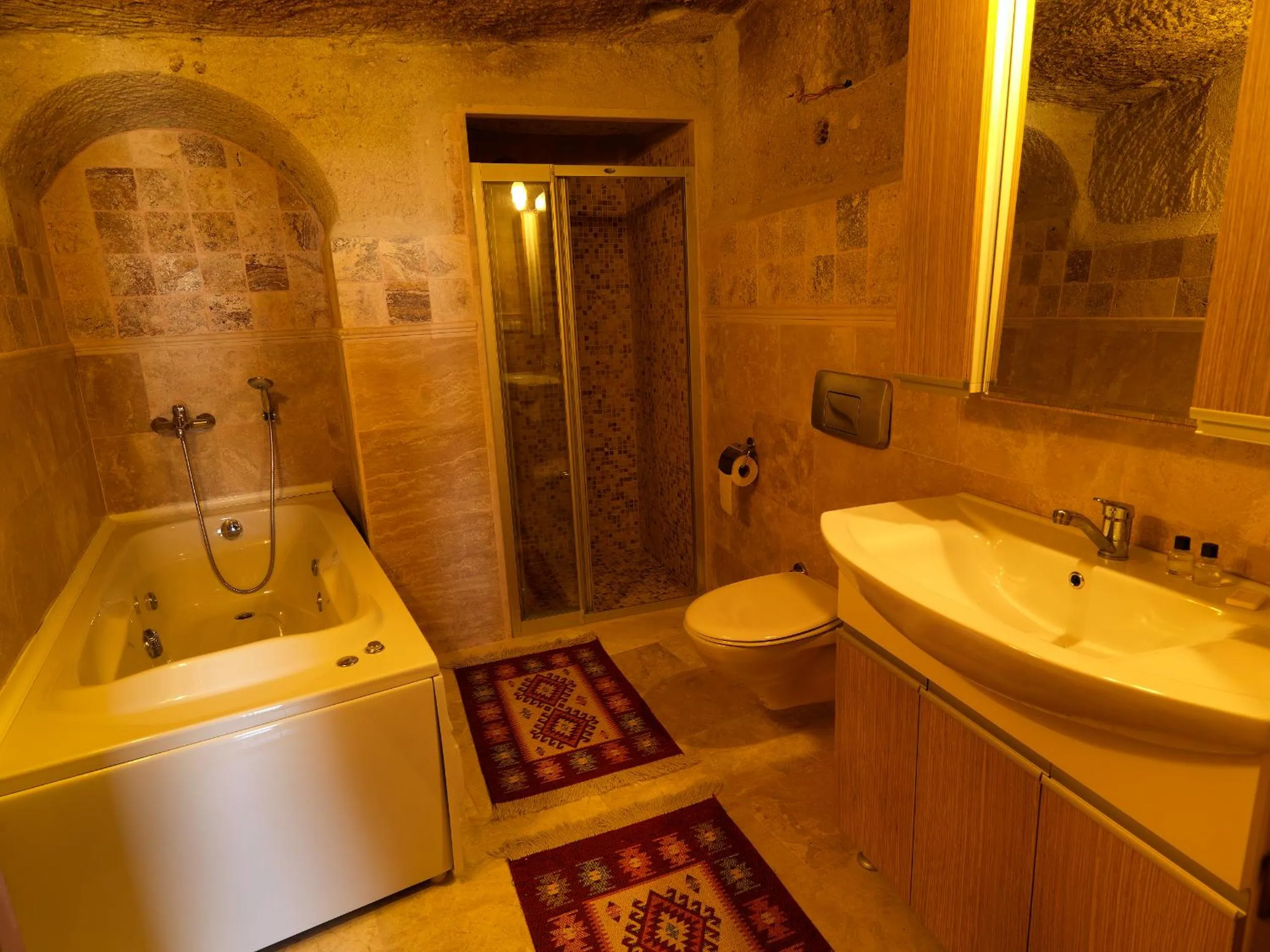 Bathroom in Arif Cave Hotel