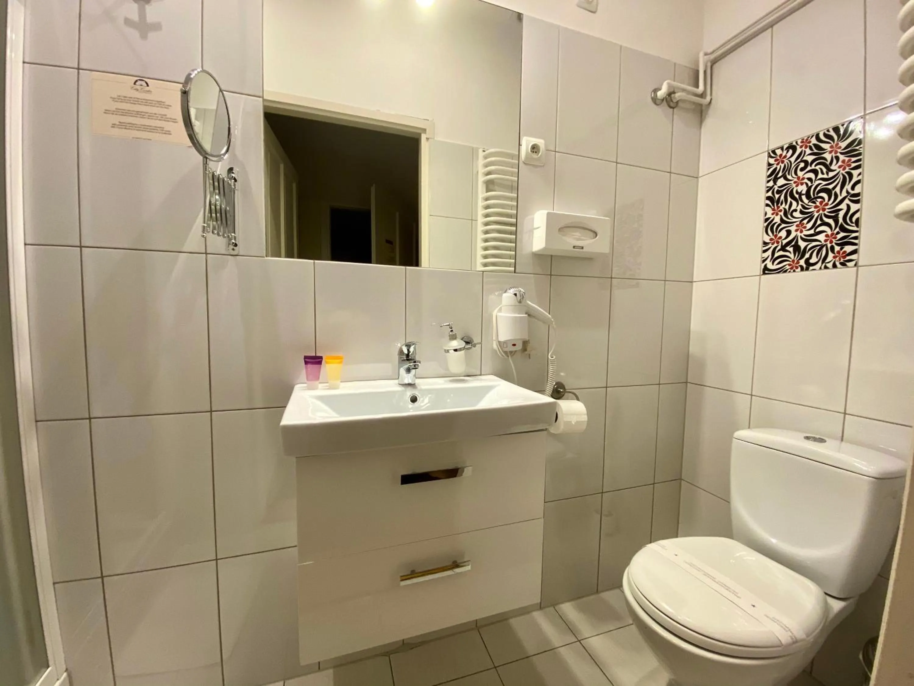 Toilet in Gołębia 8 Residence