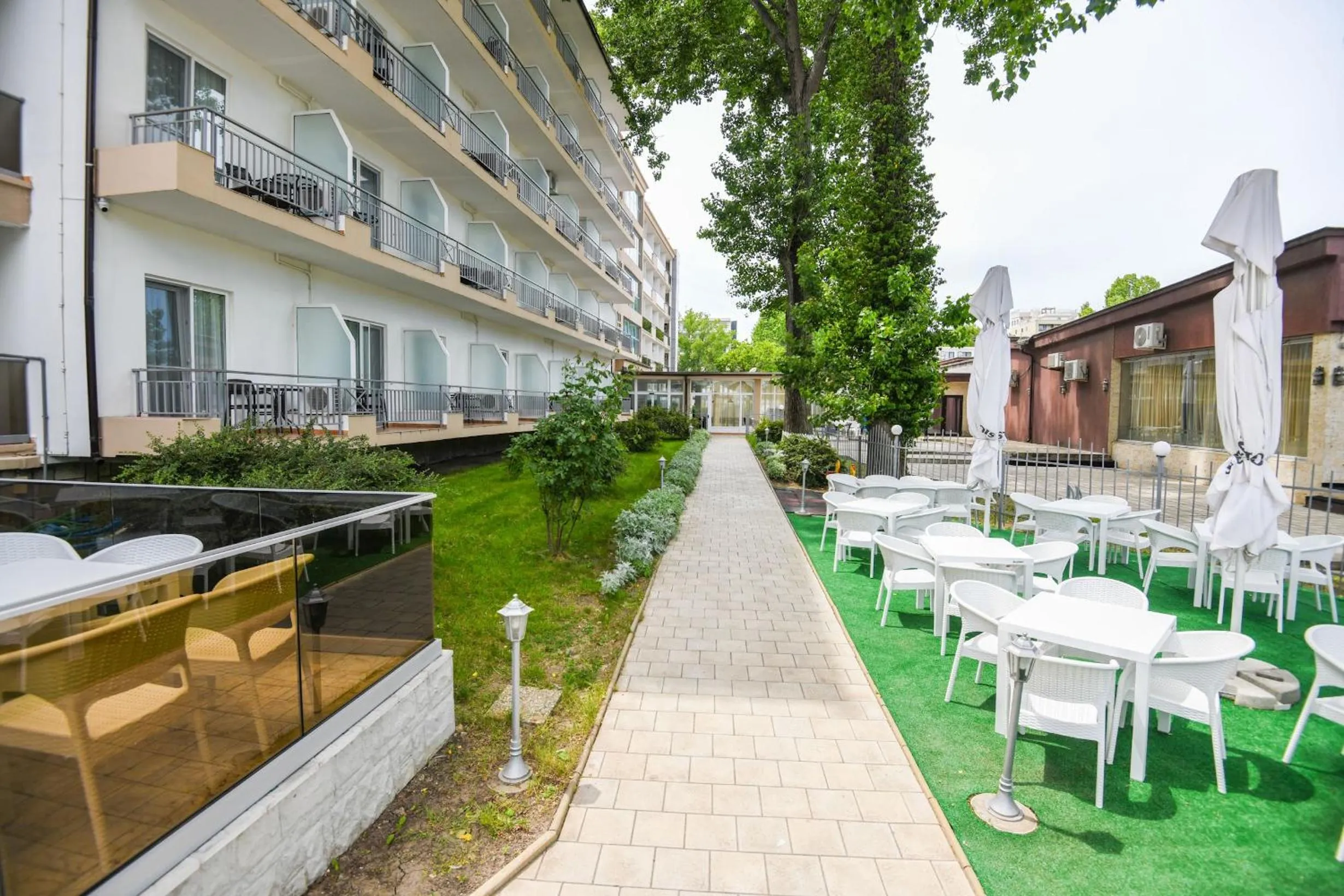 Complex Modern All Inclusive