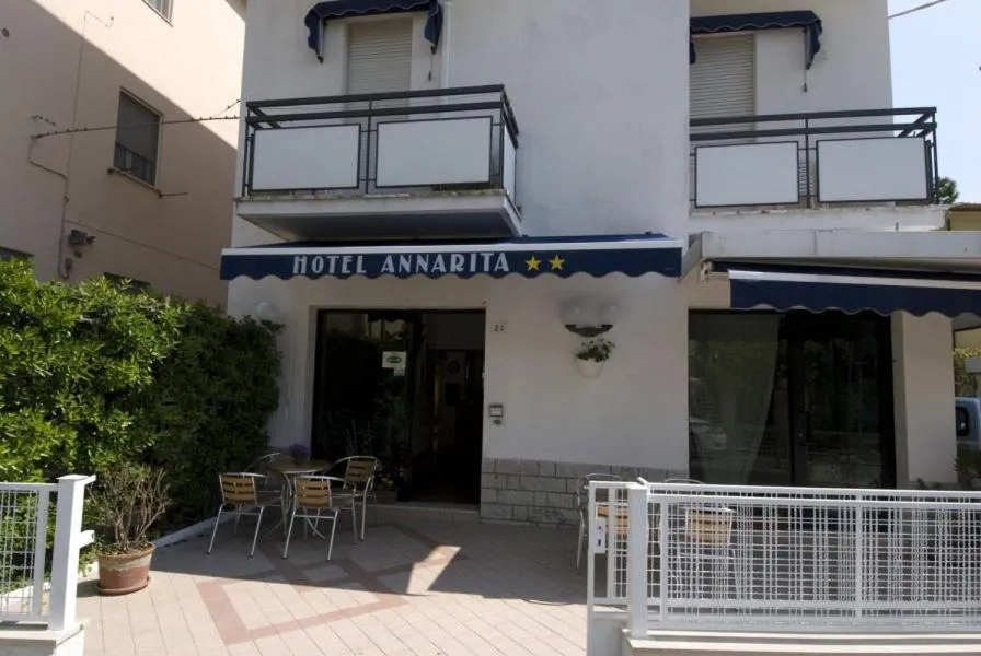 Hotel Annarita-mezza pensione plus- spiaggia inclusa