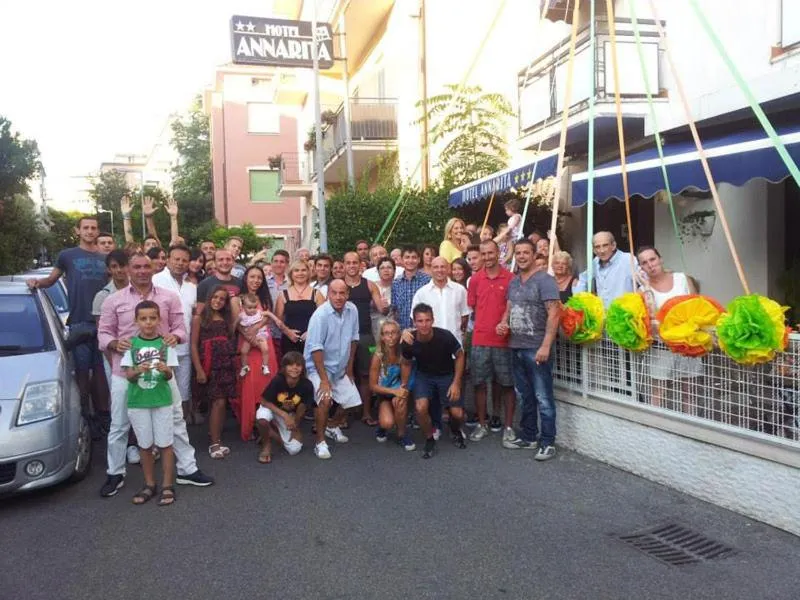 Hotel Annarita-mezza pensione plus- spiaggia inclusa