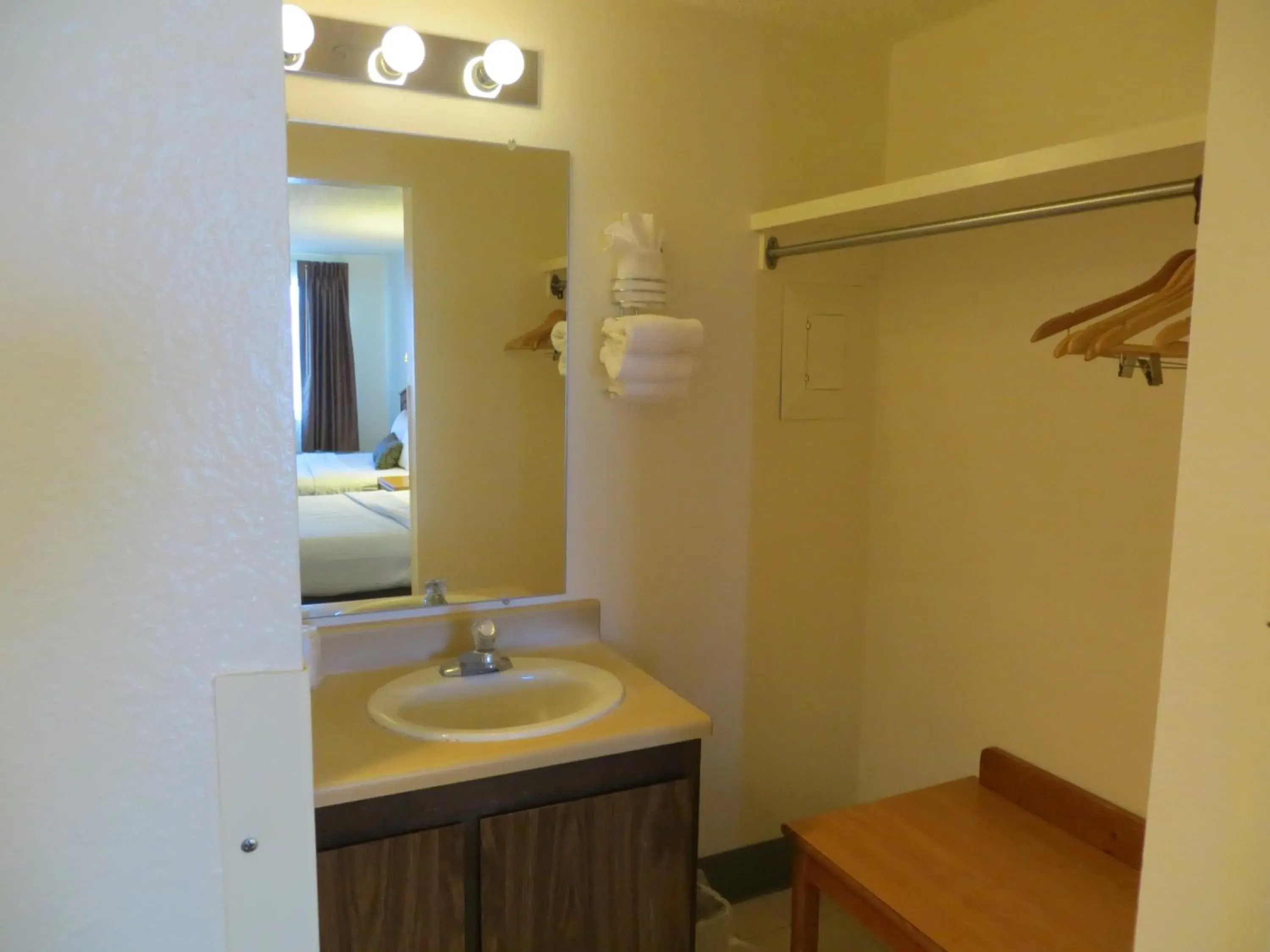 Bathroom in Bryce View Lodge Part of the Ruby's Inn Resort Bathroom in Bryce View Lodge Part of the Ruby's Inn Resort