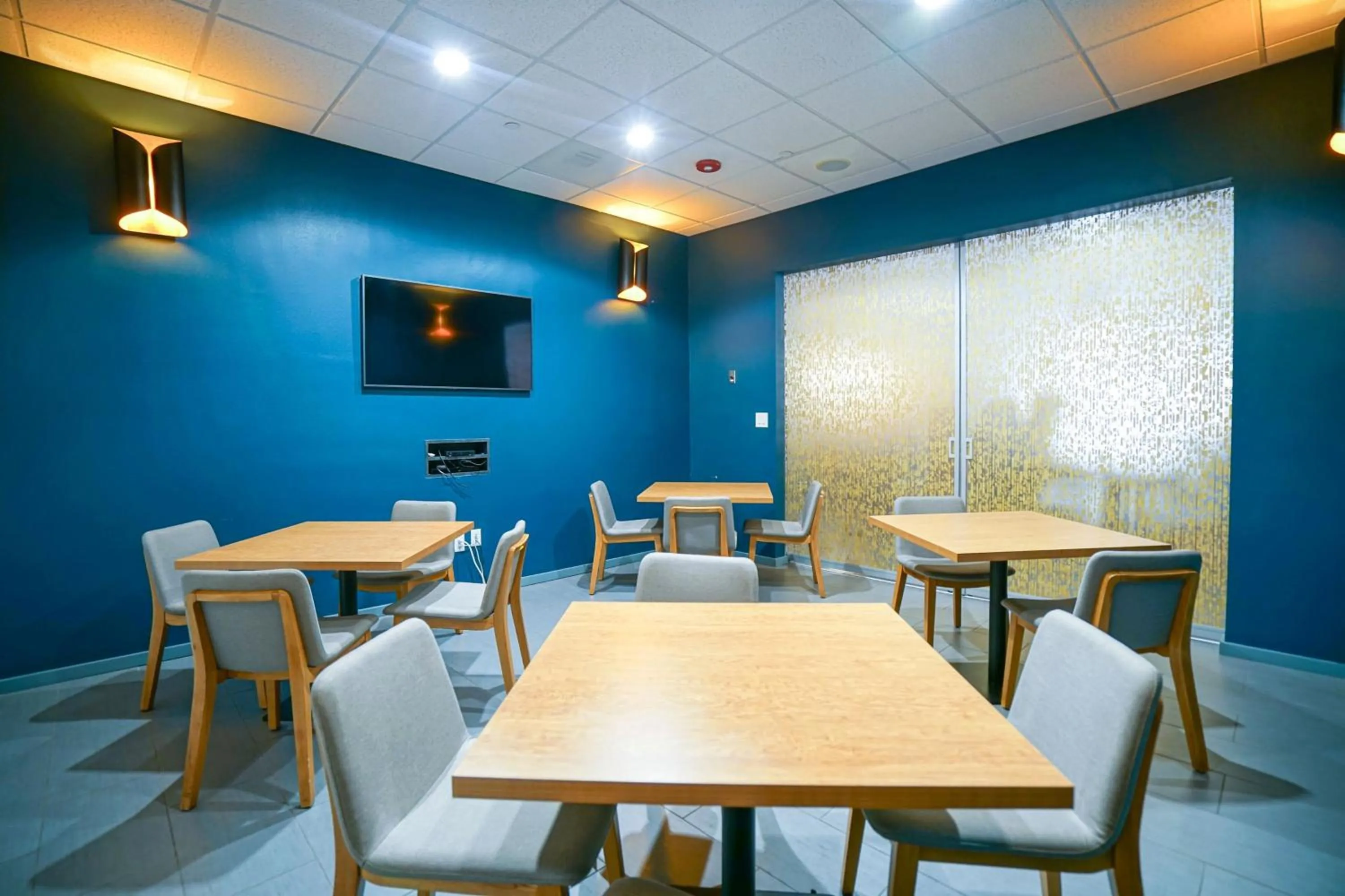 Restaurant/places to eat in Sheraton Tucson Hotel & Suites