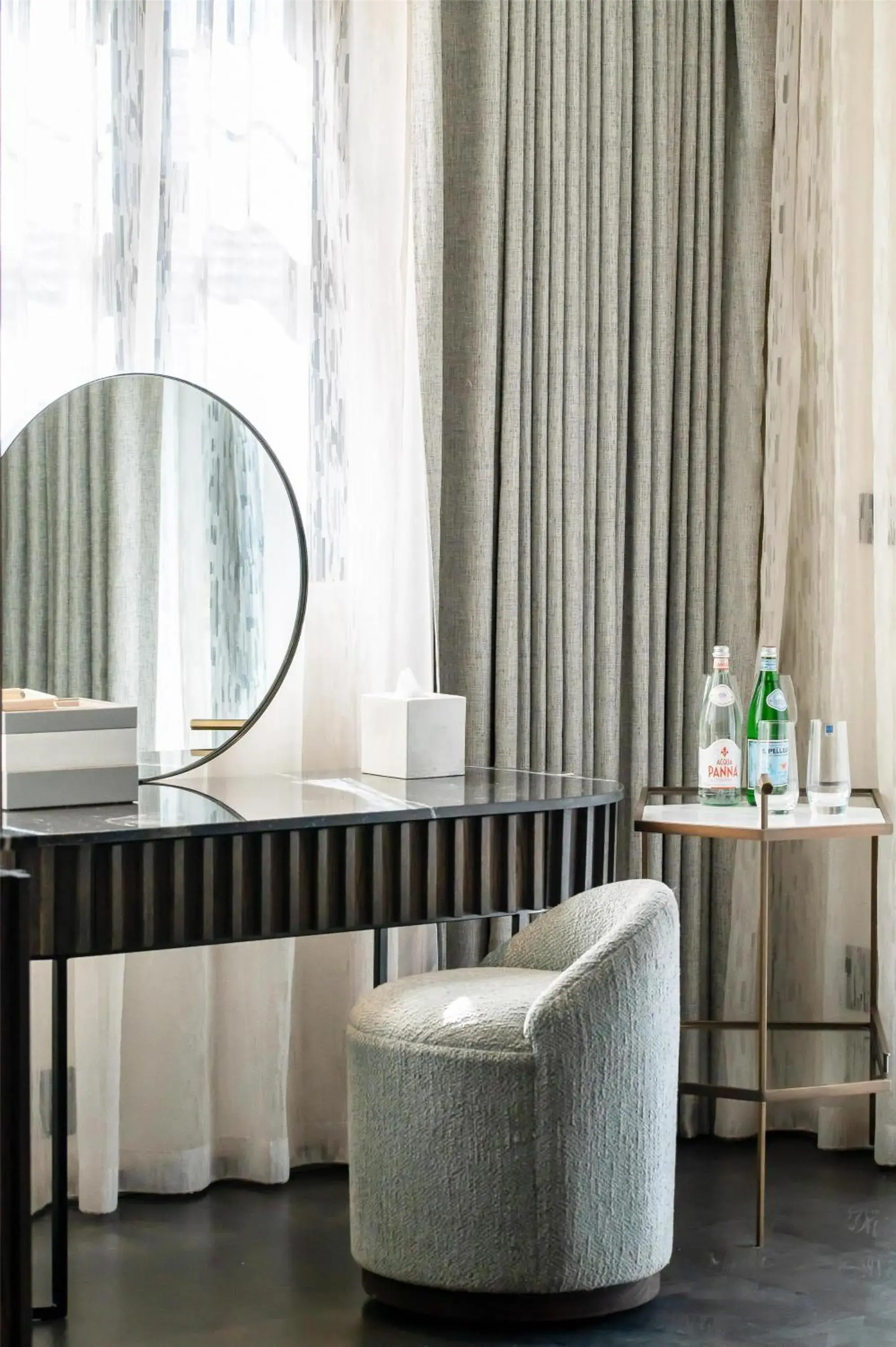 Photo of the whole room in Park Hyatt Johannesburg Photo of the whole room in Park Hyatt Johannesburg