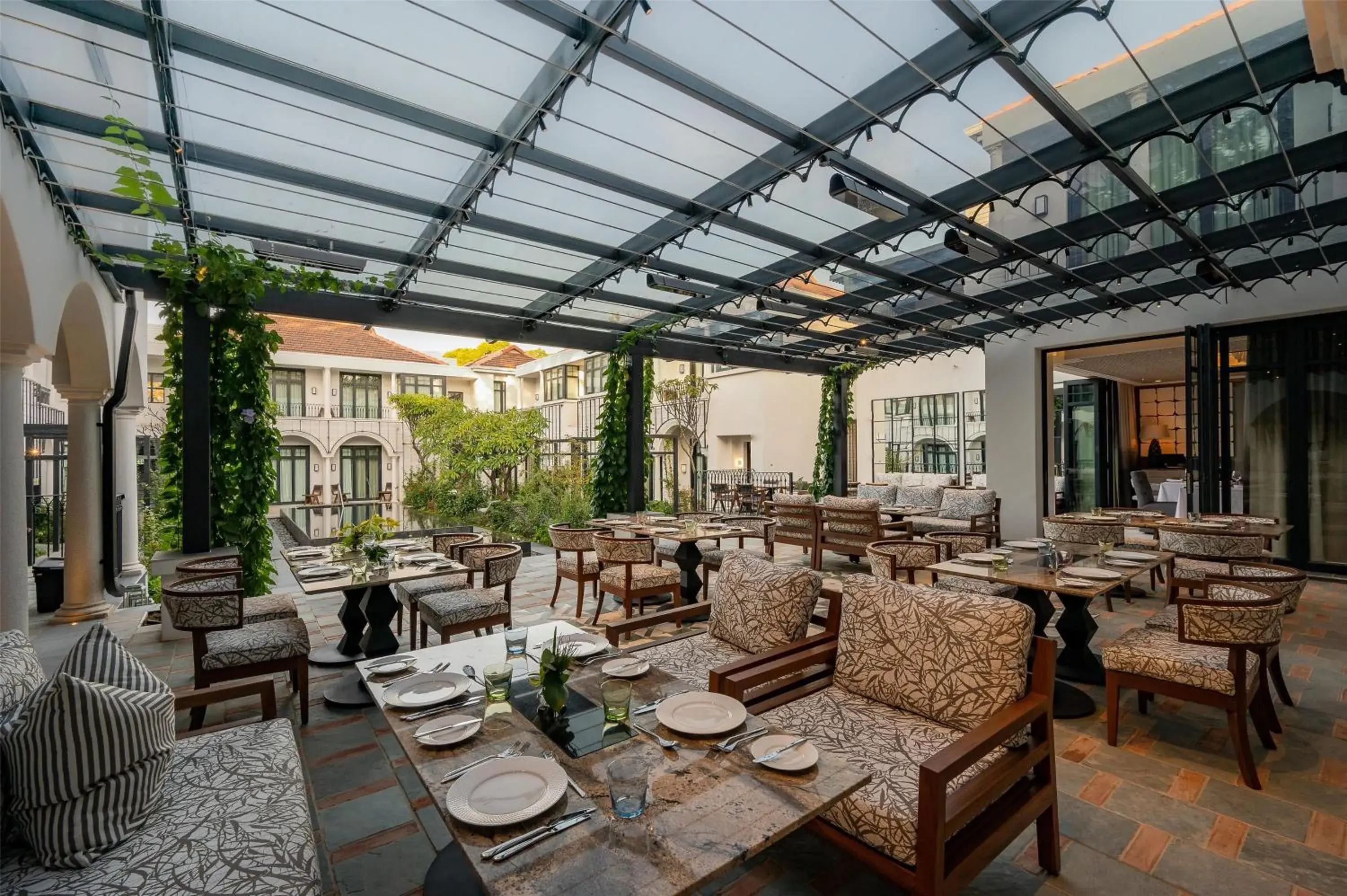 Restaurant/places to eat in Park Hyatt Johannesburg Restaurant/places to eat in Park Hyatt Johannesburg