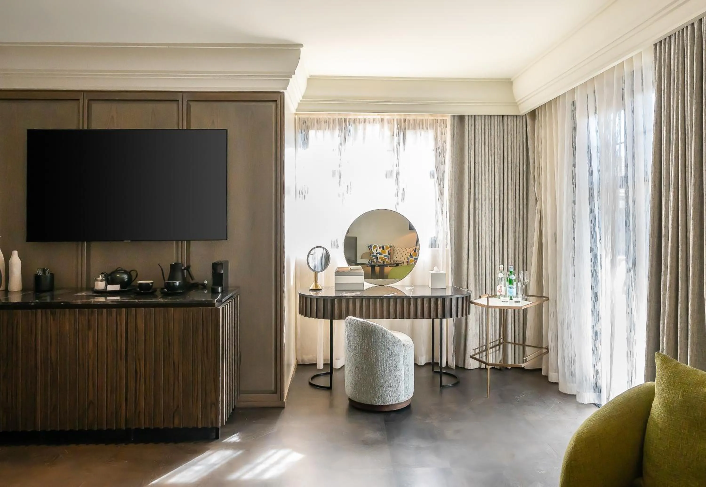 Seating area in The Winston Hotel