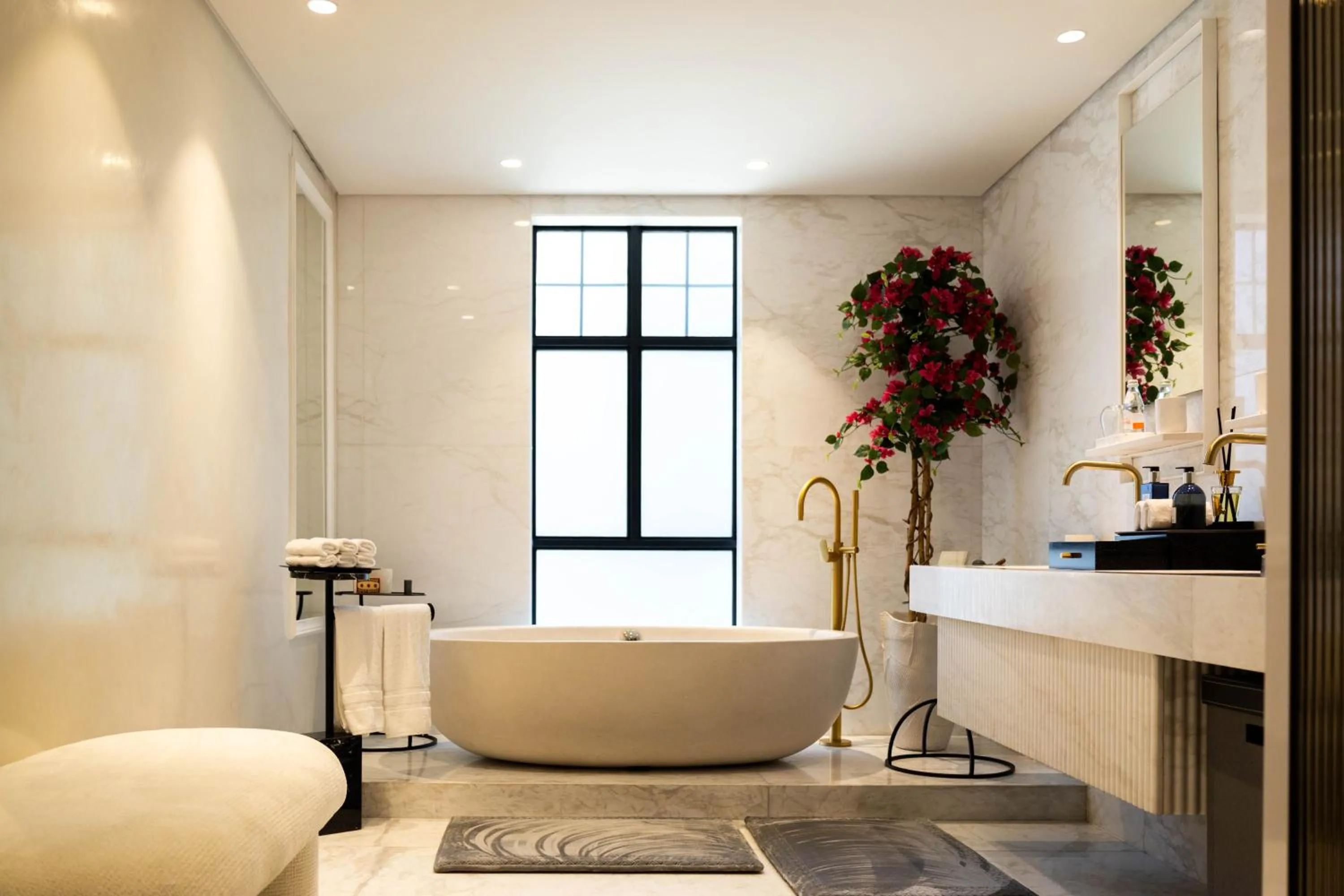 Bath in Park Hyatt Johannesburg