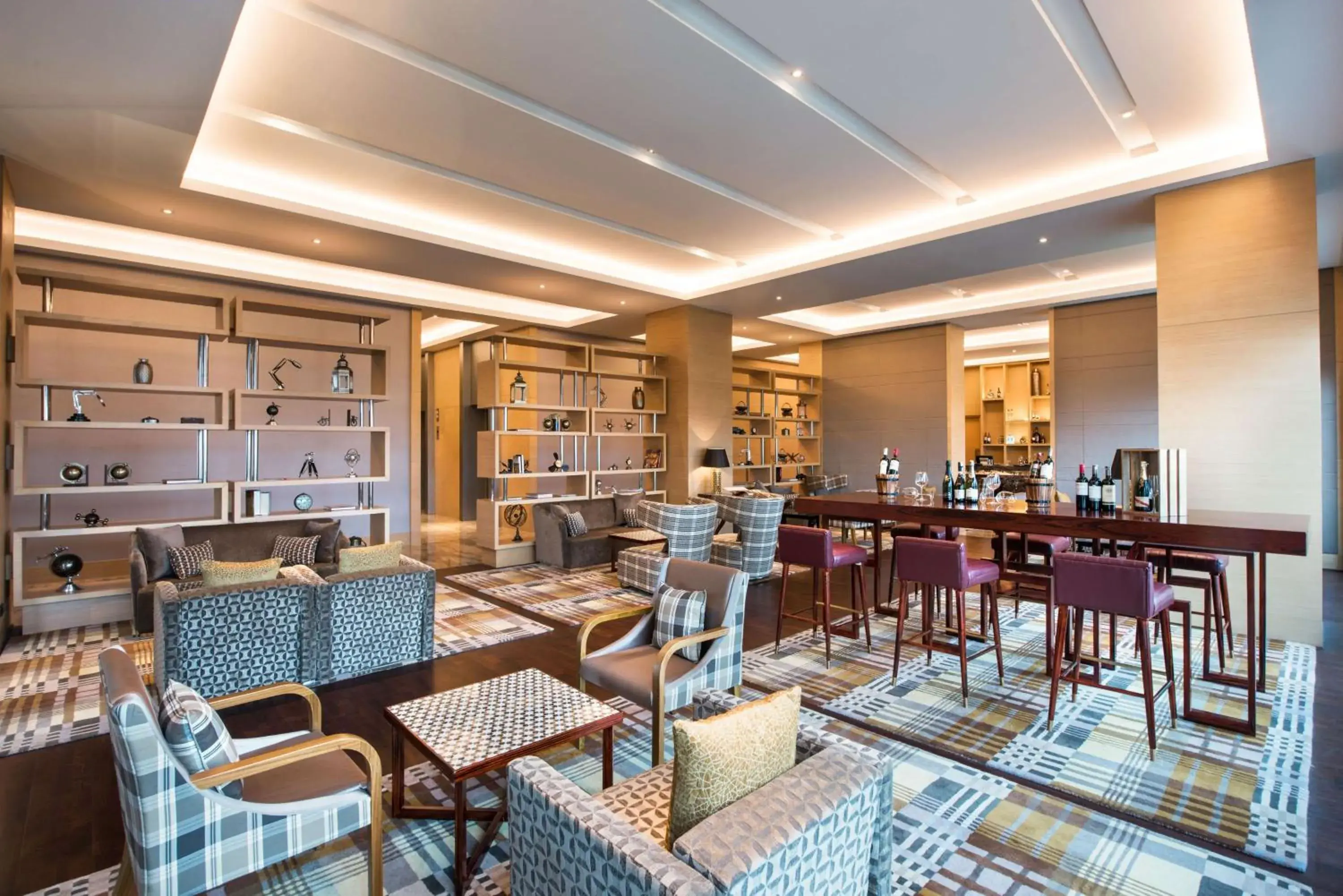 Lounge or bar in Hyatt Regency Lucknow Gomti Nagar Lounge or bar in Hyatt Regency Lucknow Gomti Nagar