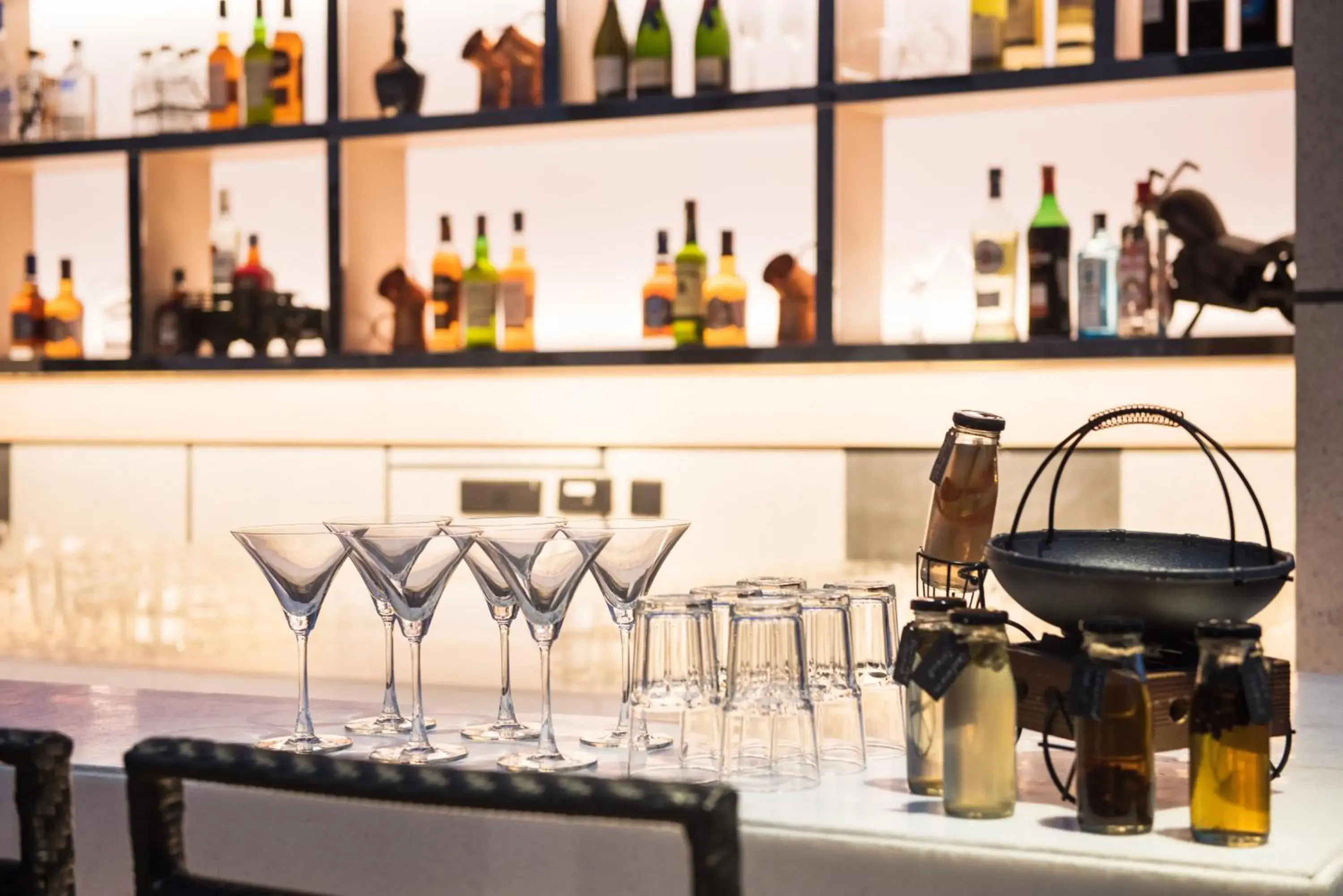 Lounge or bar in Hyatt Regency Lucknow Gomti Nagar Lounge or bar in Hyatt Regency Lucknow Gomti Nagar