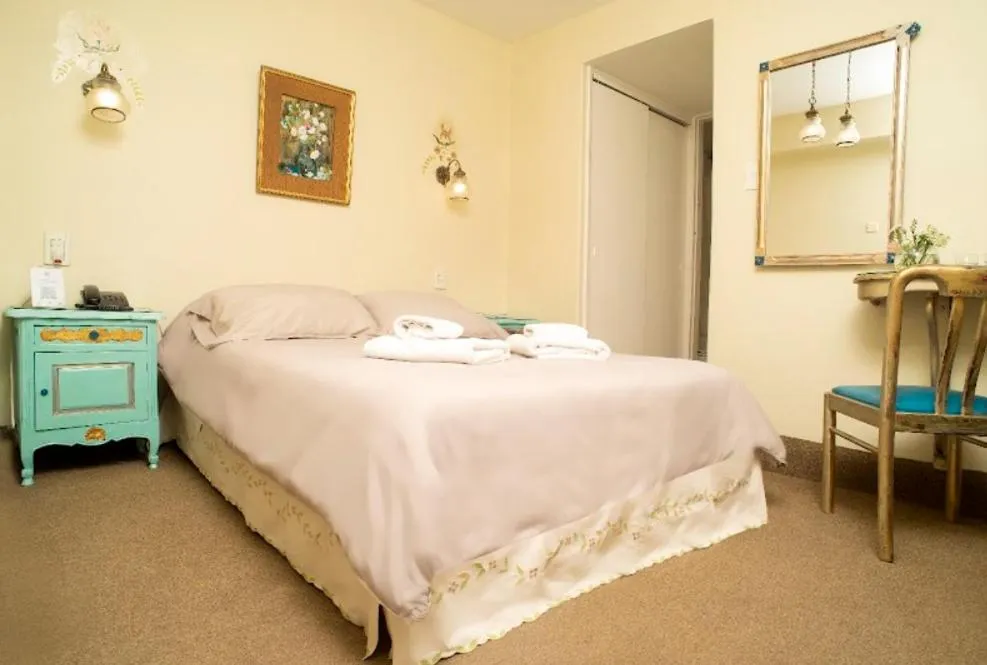 Bed in Hotel Colonial Salta