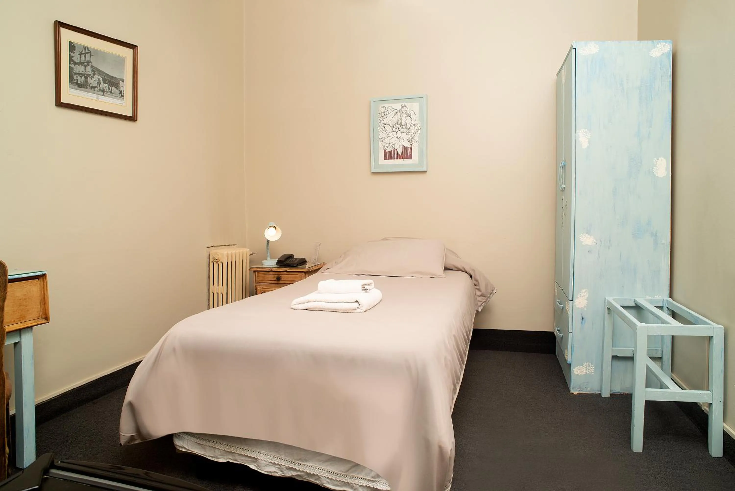 Bed in Hotel Colonial Salta