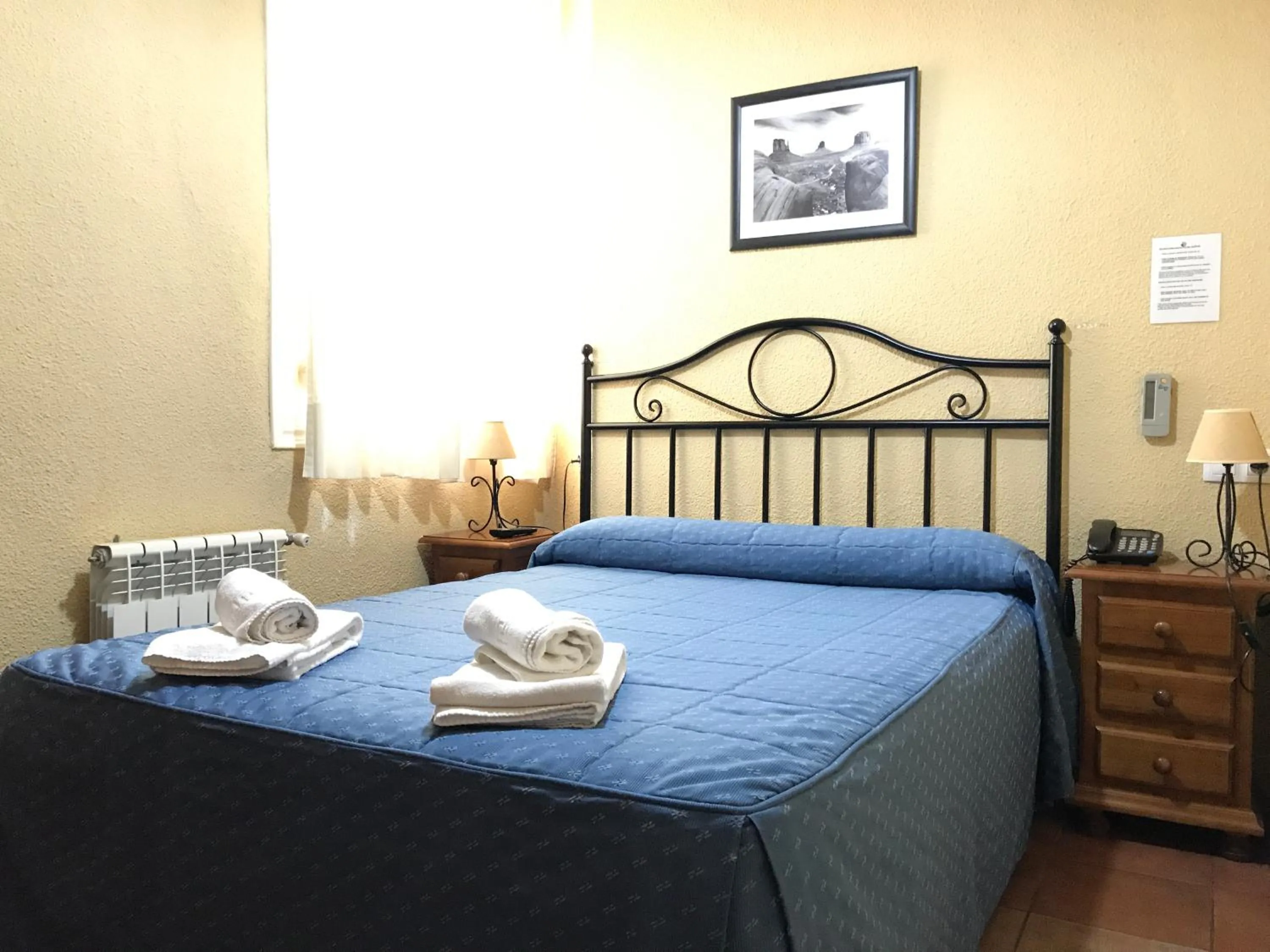 Bedroom, Bed in Hostal El Pilar