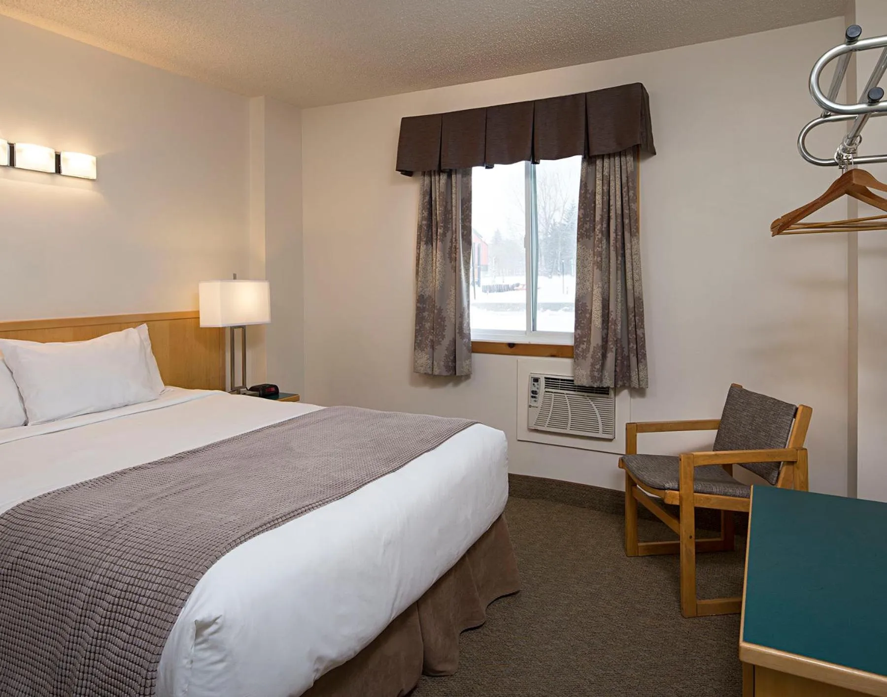 Bedroom, Bed in Rocky Mountain Ski Lodge