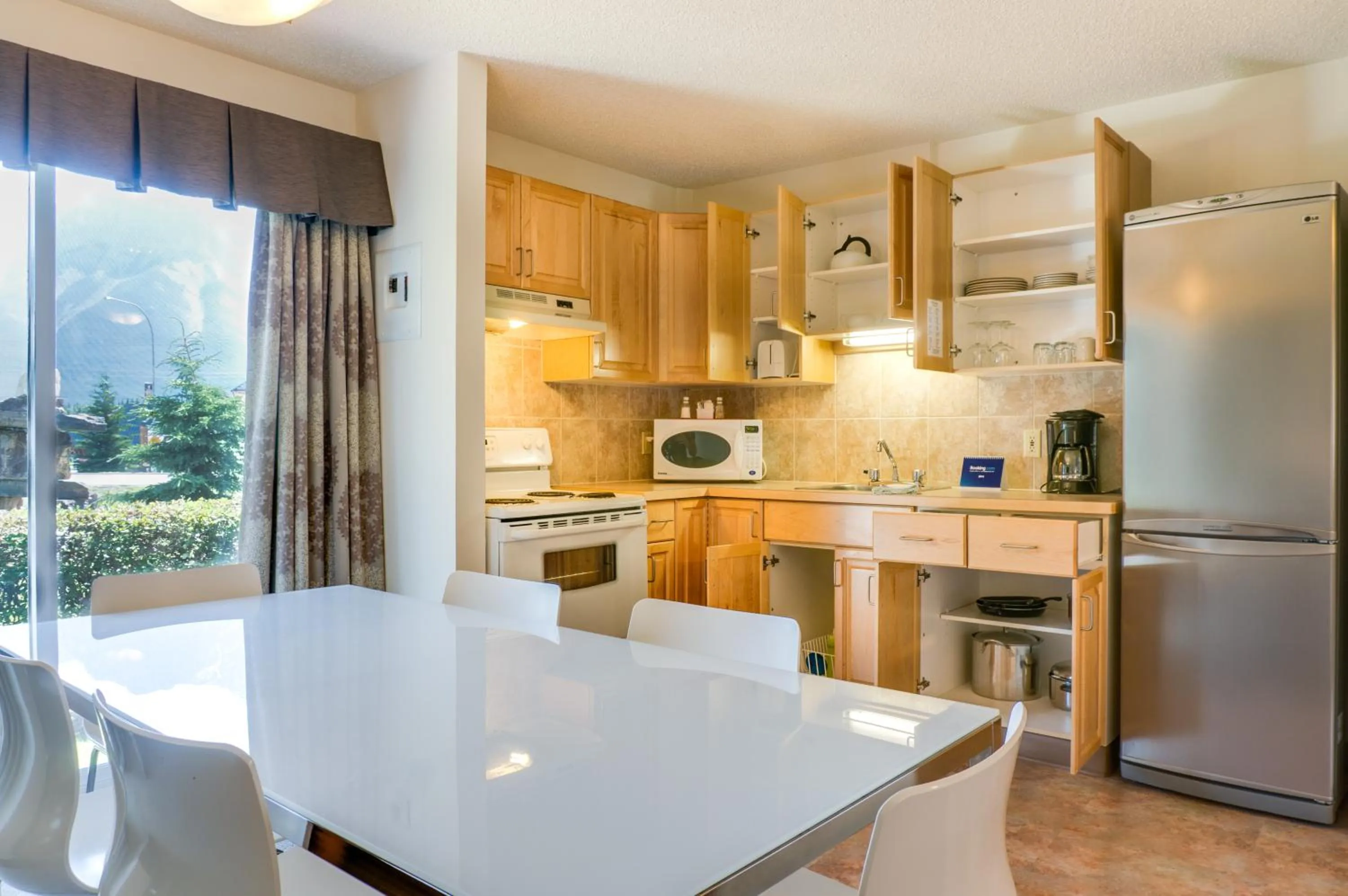 Kitchen or kitchenette in Rocky Mountain Ski Lodge