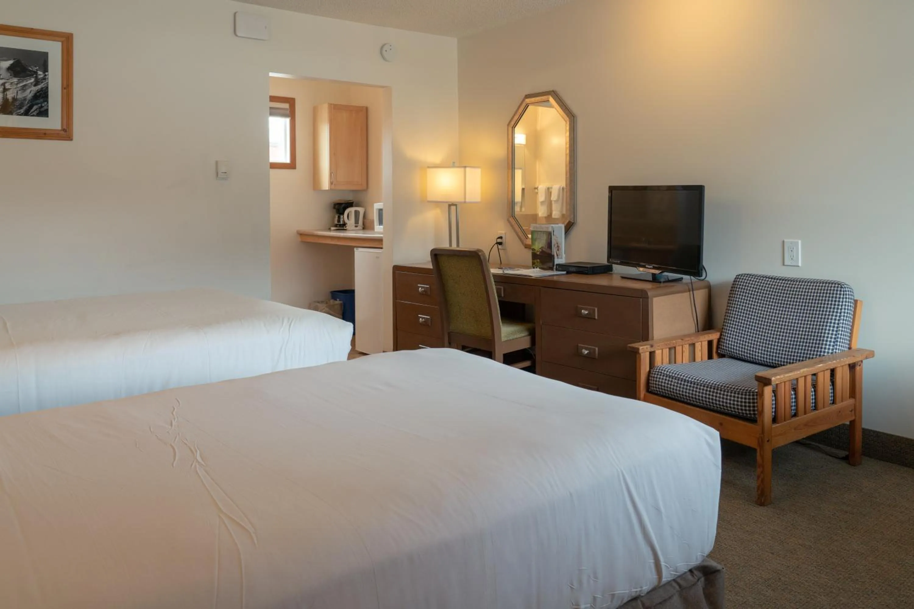 Photo of the whole room, Bed in Rocky Mountain Ski Lodge