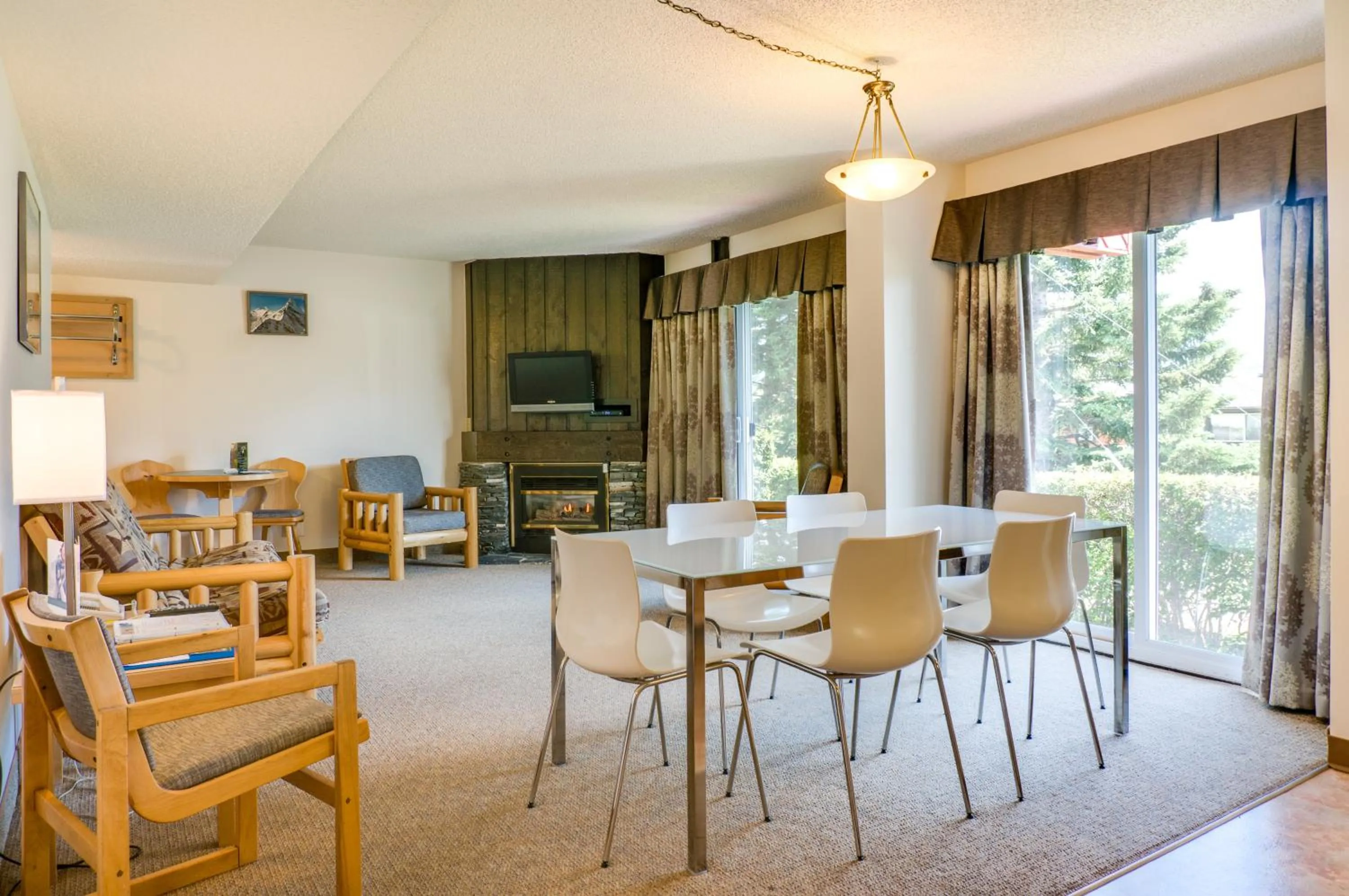 Living room in Rocky Mountain Ski Lodge