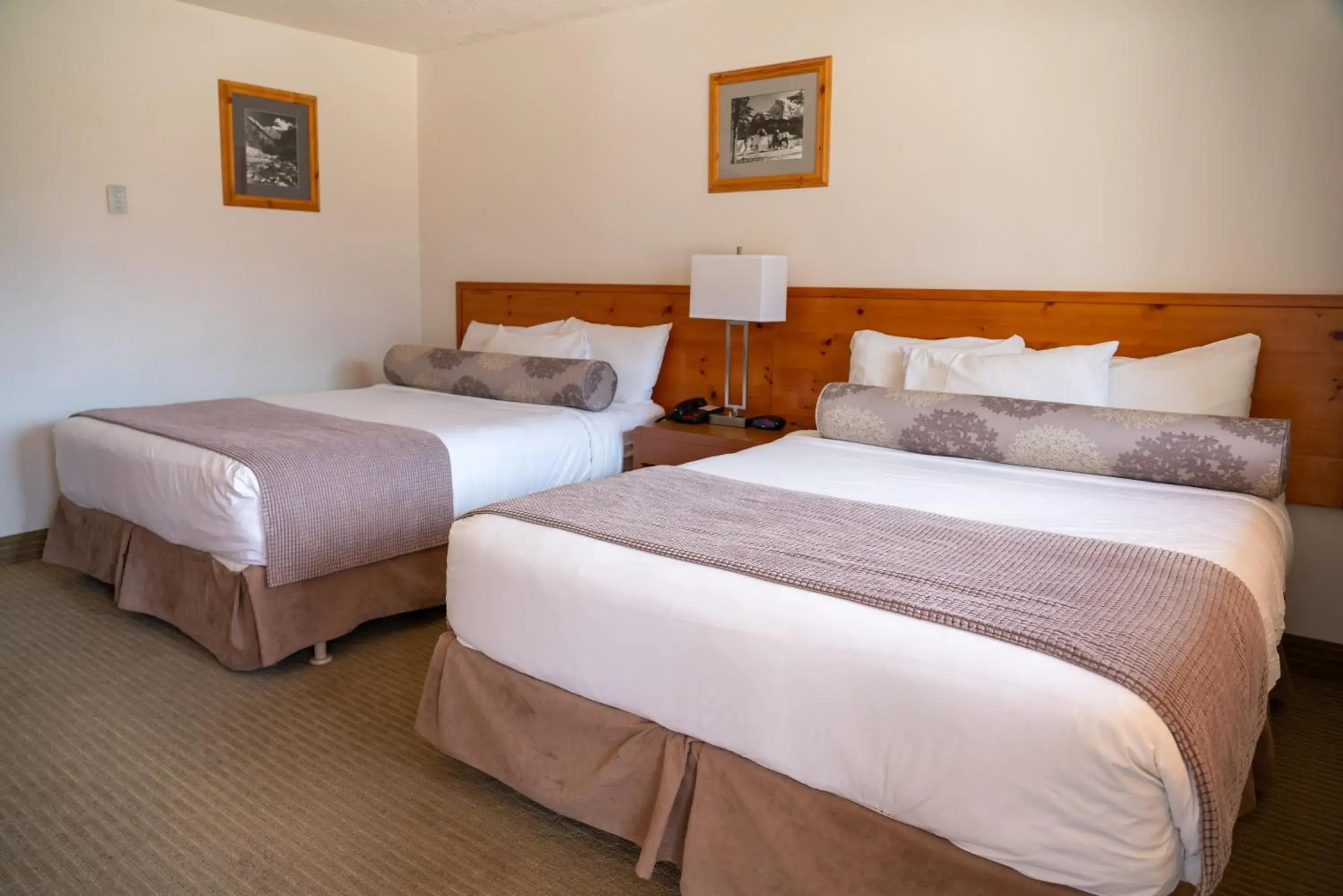 Bed in Rocky Mountain Ski Lodge Bed in Rocky Mountain Ski Lodge