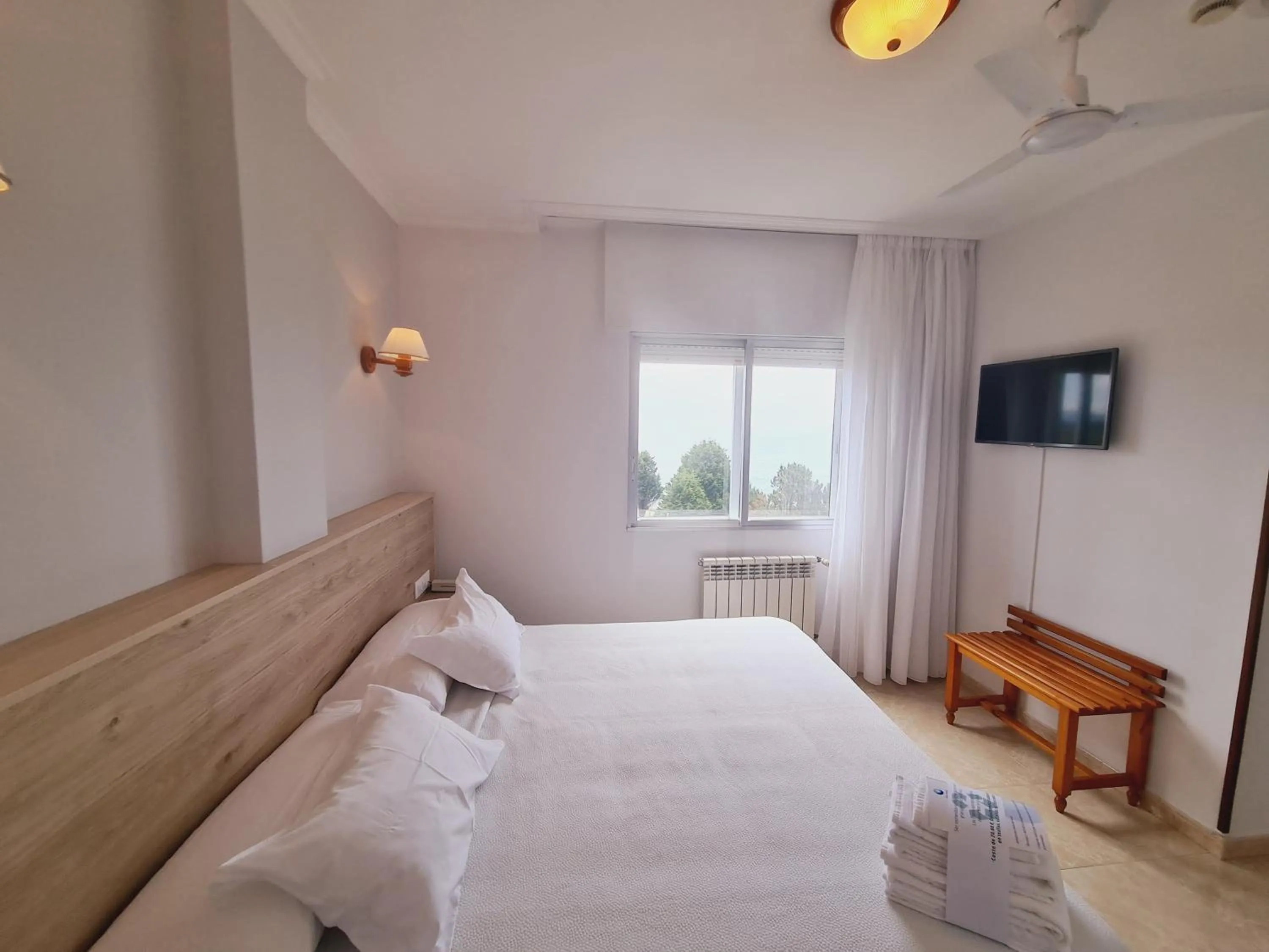 Photo of the whole room in Hotel Mar Azul