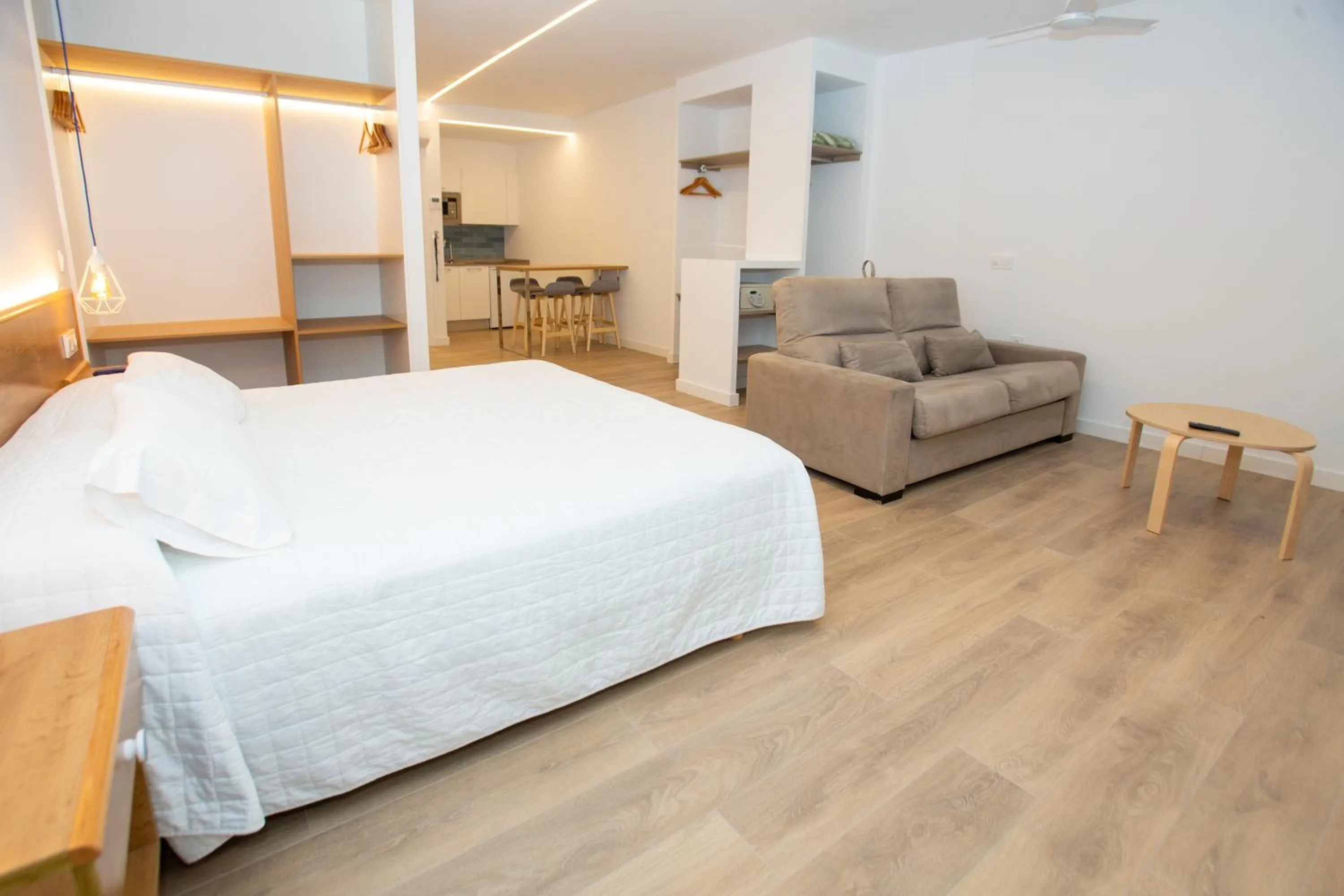 Photo of the whole room in Hotel Mar Azul