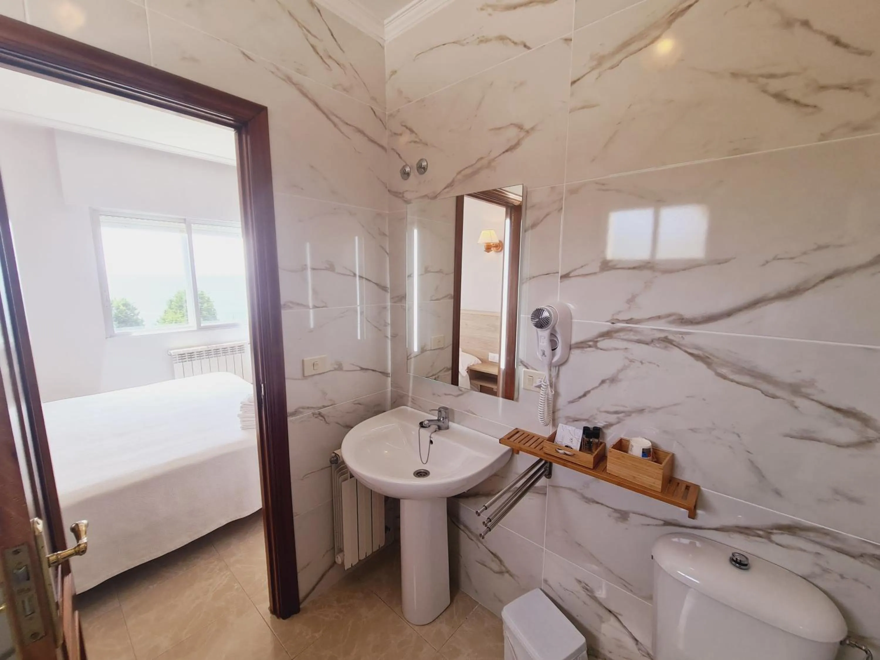 Bathroom in Hotel Mar Azul