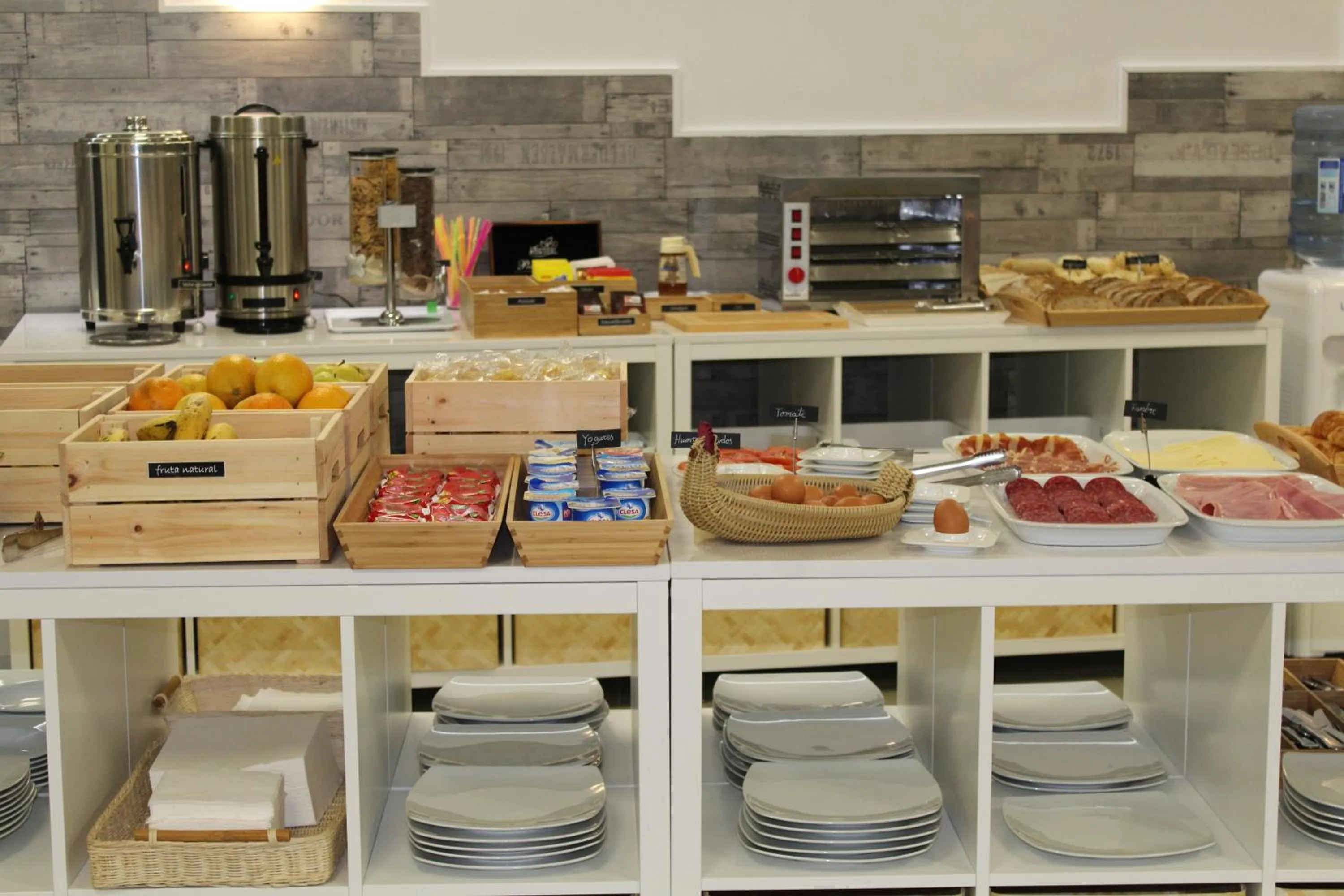 Buffet breakfast in Hotel Mar Azul