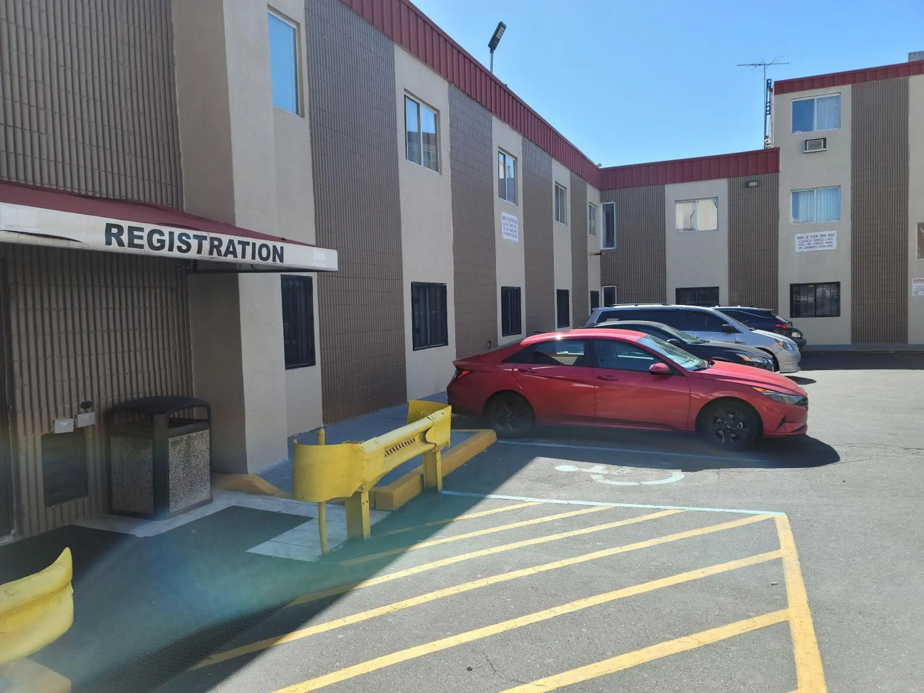 Facade/entrance in Jets Motor Inn Facade/entrance in Jets Motor Inn