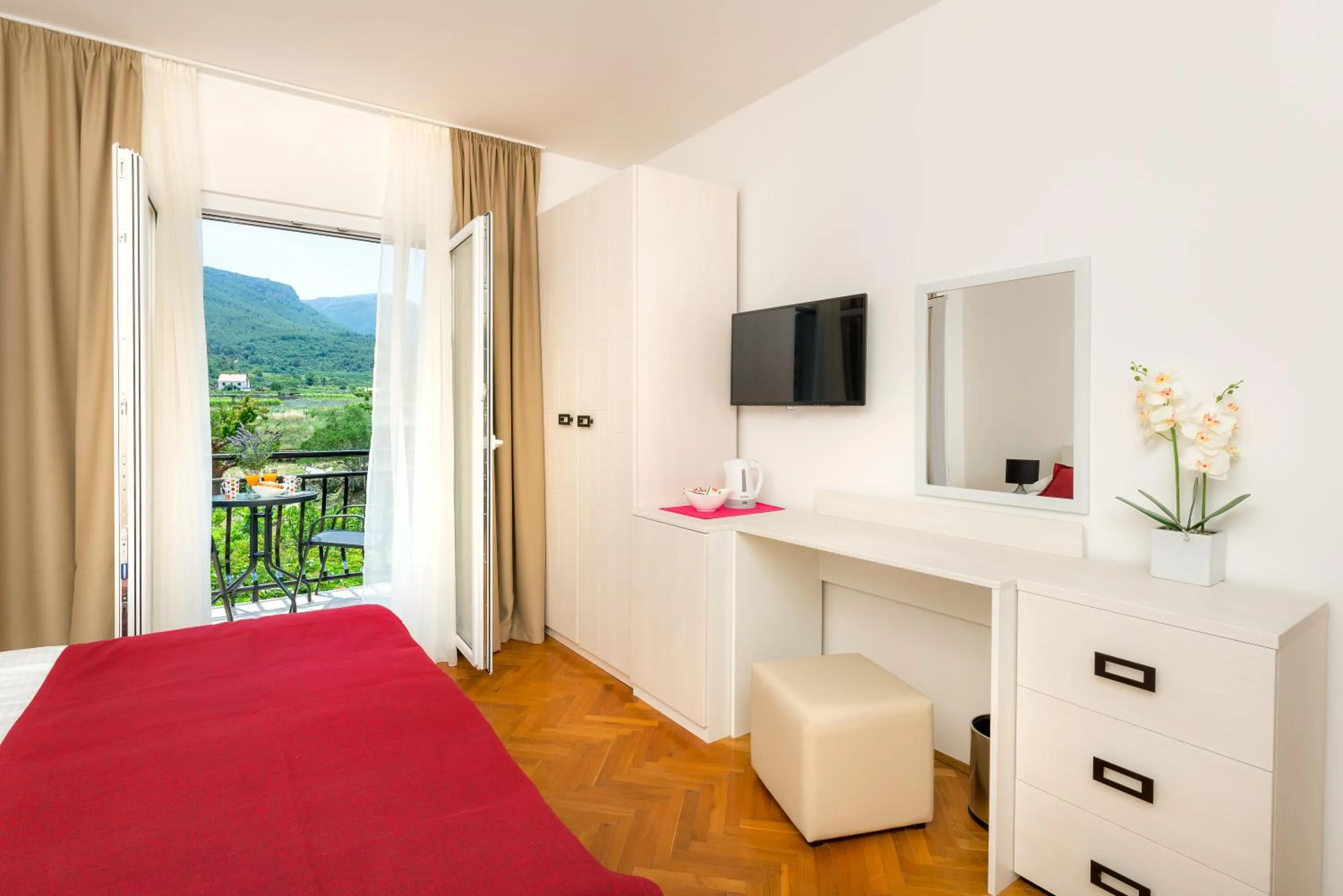 Photo of the whole room, Bed in B&B Aurora