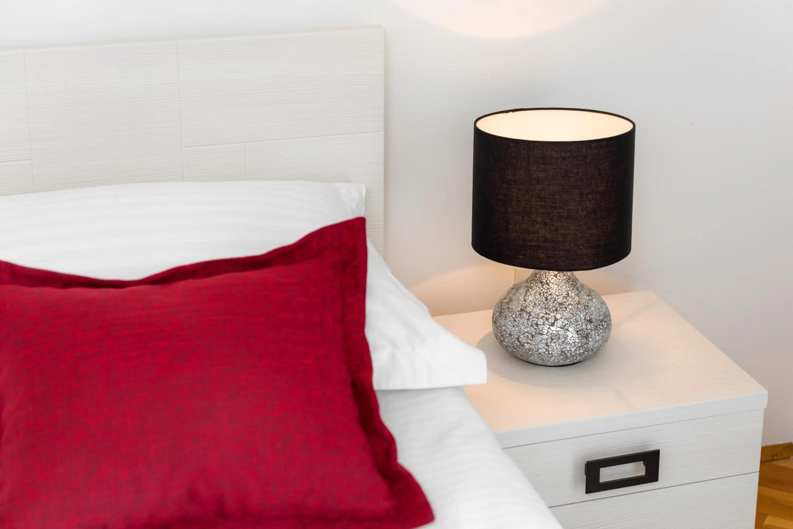 Decorative detail, Bed in B&B Aurora