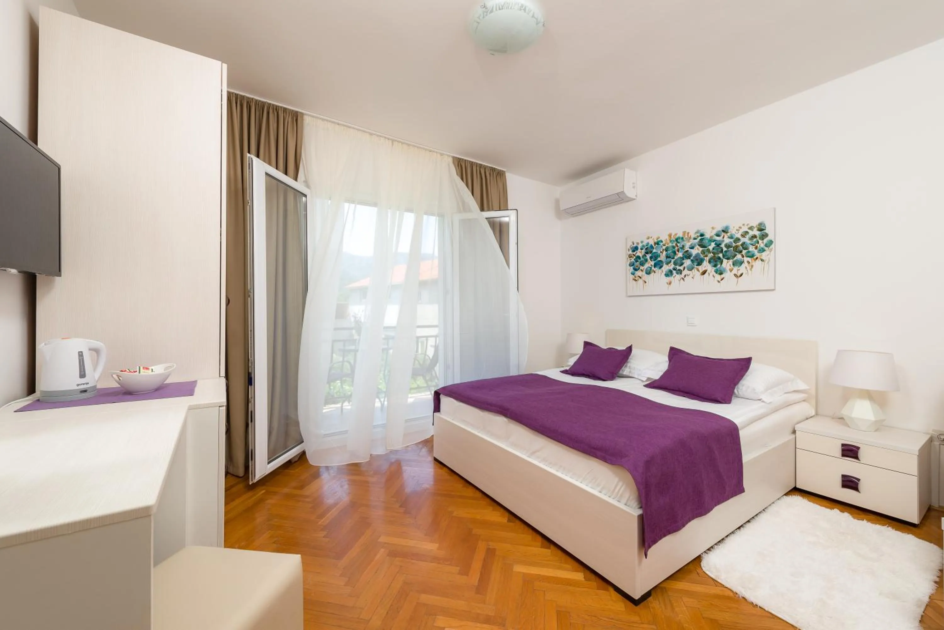 Photo of the whole room, Bed in B&B Aurora