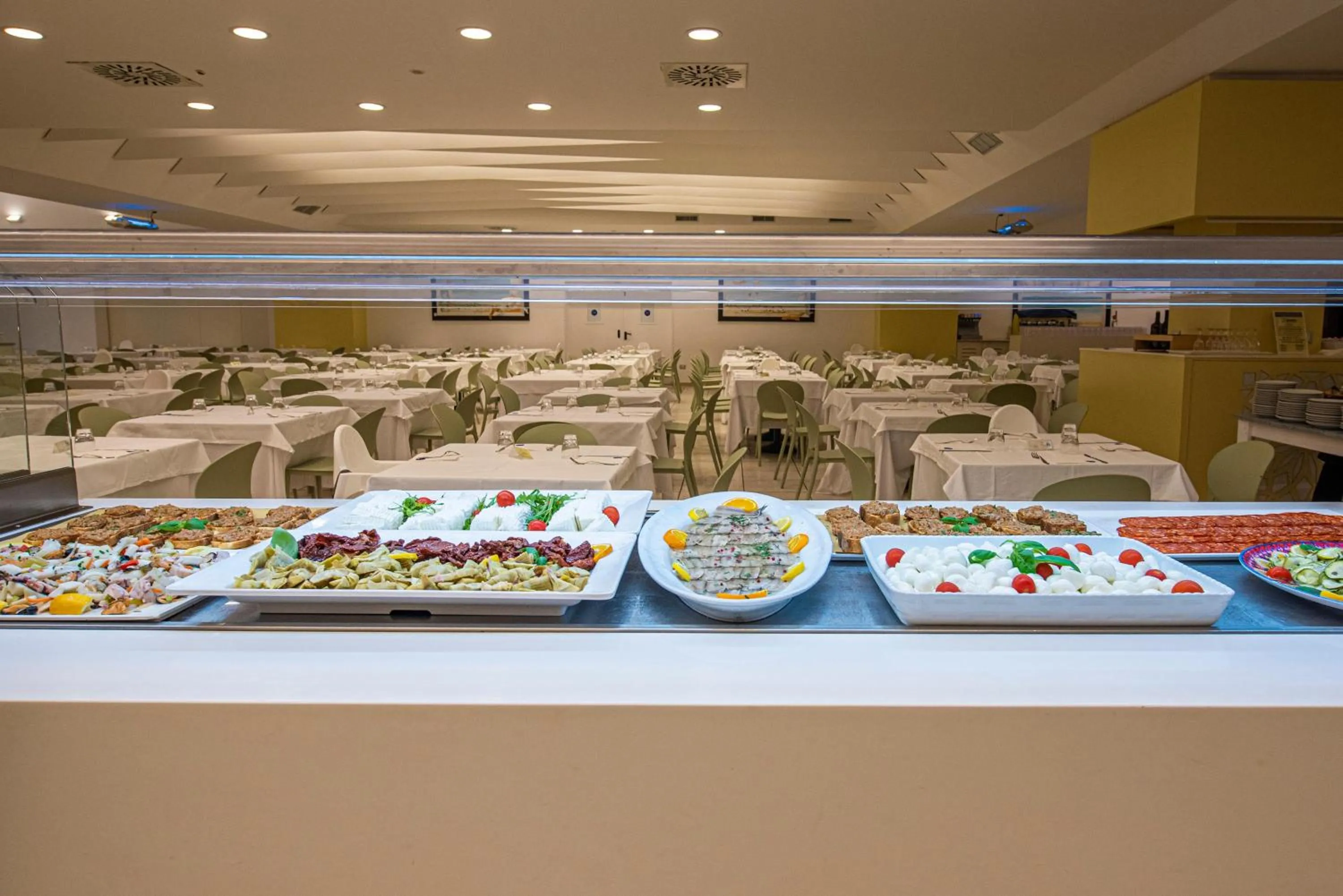 Restaurant/places to eat in Riva Marina Resort - CDSHotels