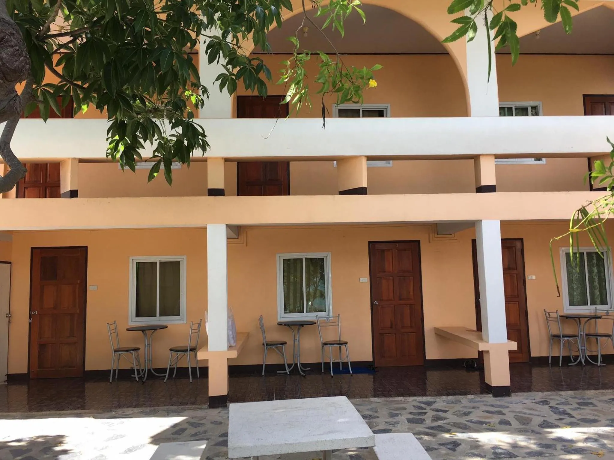 Rubtawan Sichang Resort