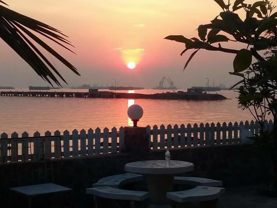 Rubtawan Sichang Resort