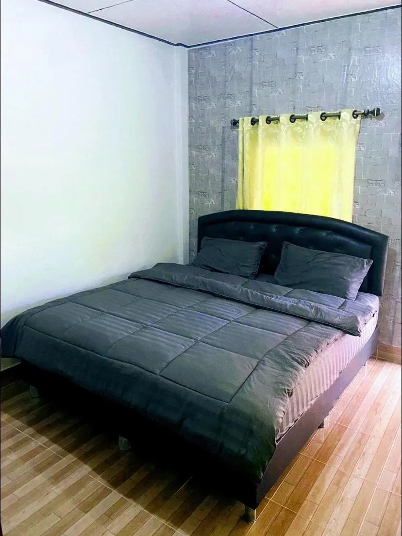 Bed in Rubtawan Sichang Resort