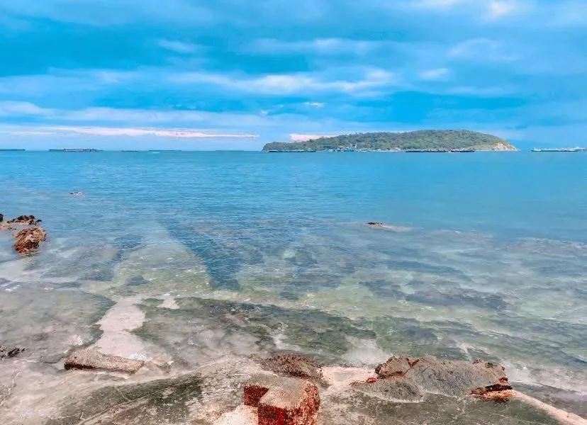 Rubtawan Sichang Resort