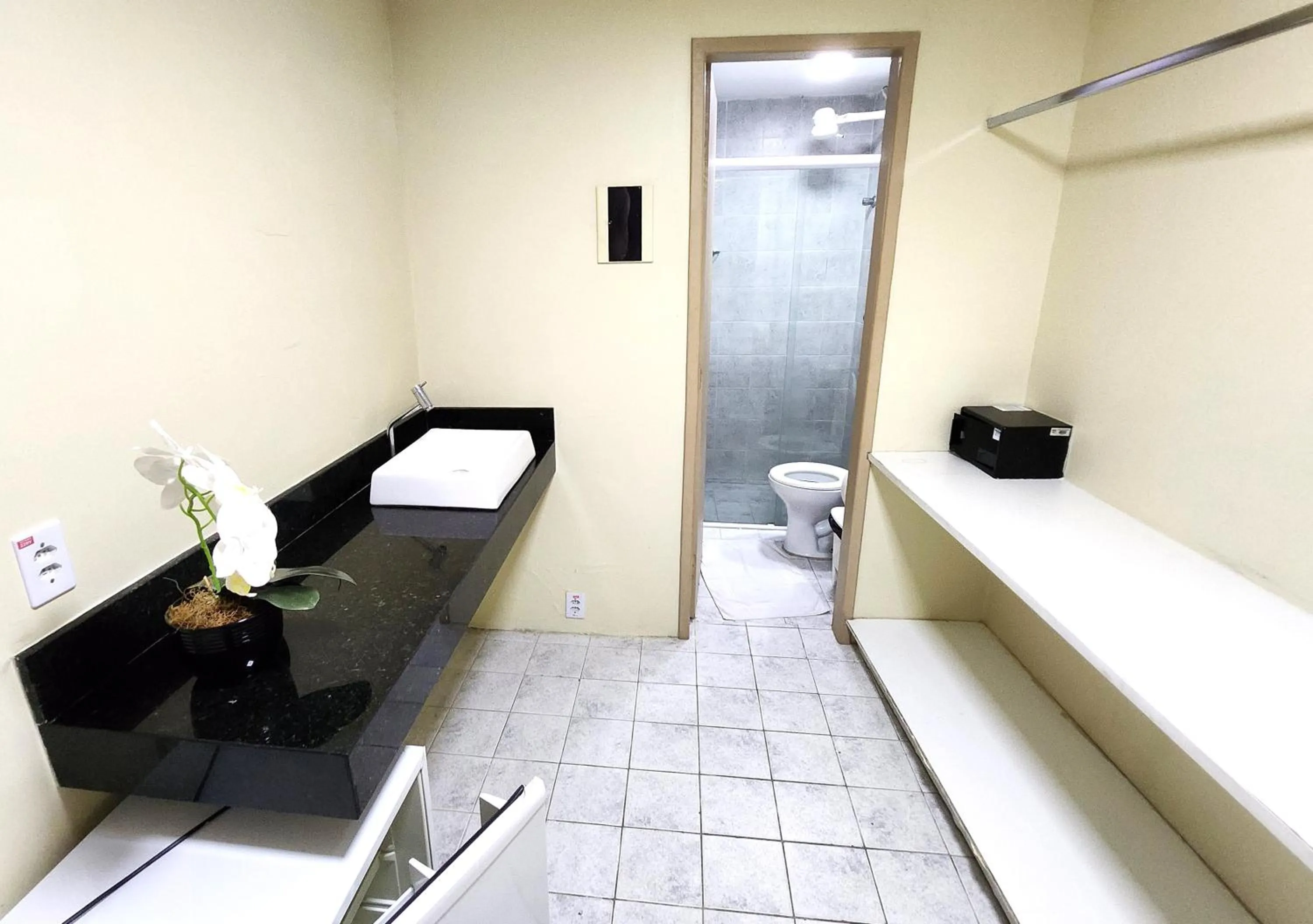 Toilet in Guarany Hotel Express