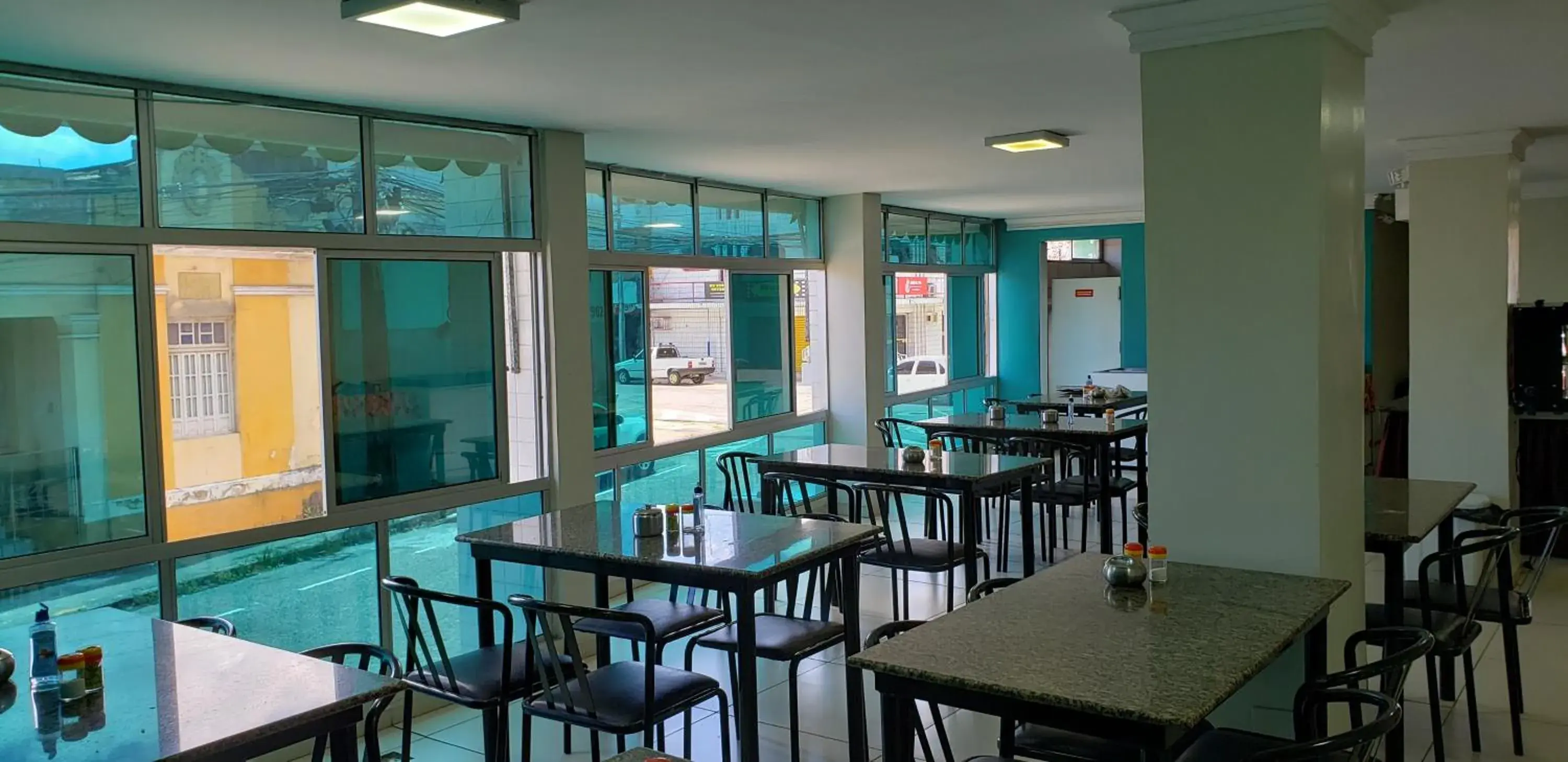 Buffet breakfast in Guarany Hotel Express Buffet breakfast in Guarany Hotel Express