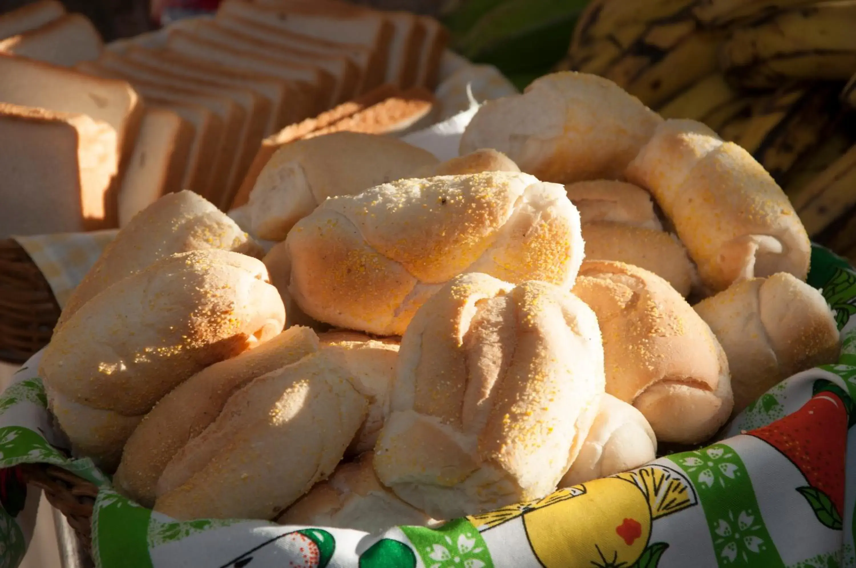 Buffet breakfast in Guarany Hotel Express Buffet breakfast in Guarany Hotel Express