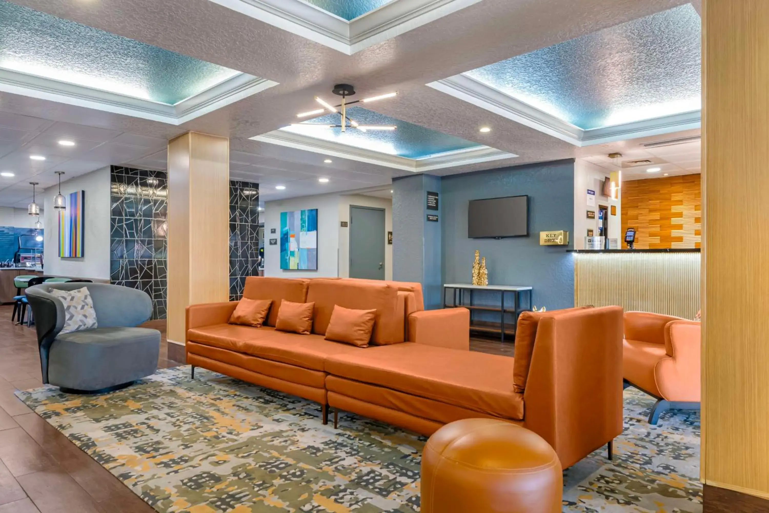 Lobby or reception in Best Western Plus Universal Inn - Free Shuttle to Universal Studios! Lobby or reception in Best Western Plus Universal Inn - Free Shuttle to Universal Studios!