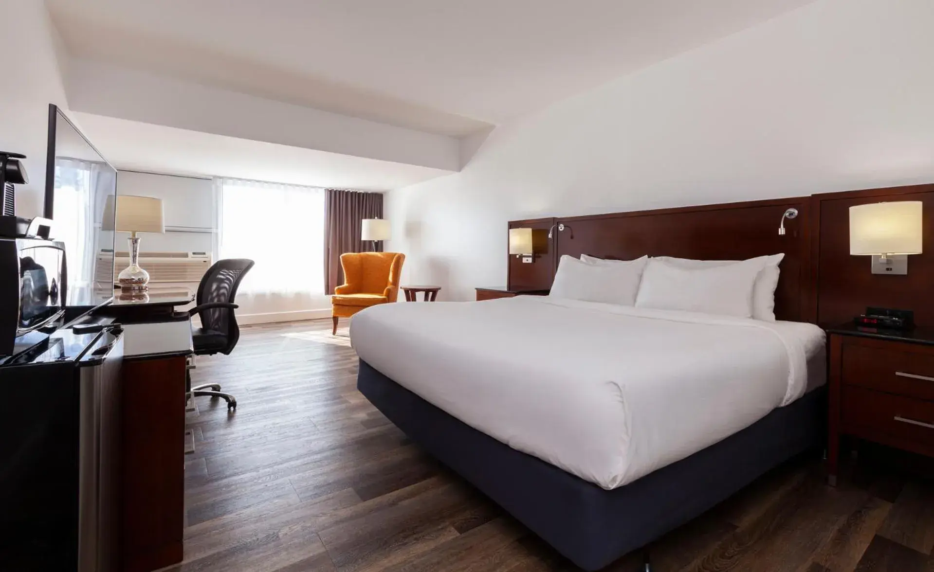 Bed in Strata Hotel Bed in Strata Hotel