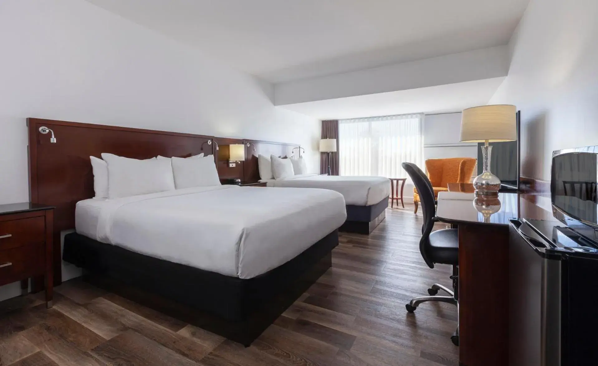 Bedroom, Bed in Strata Hotel Bedroom, Bed in Strata Hotel