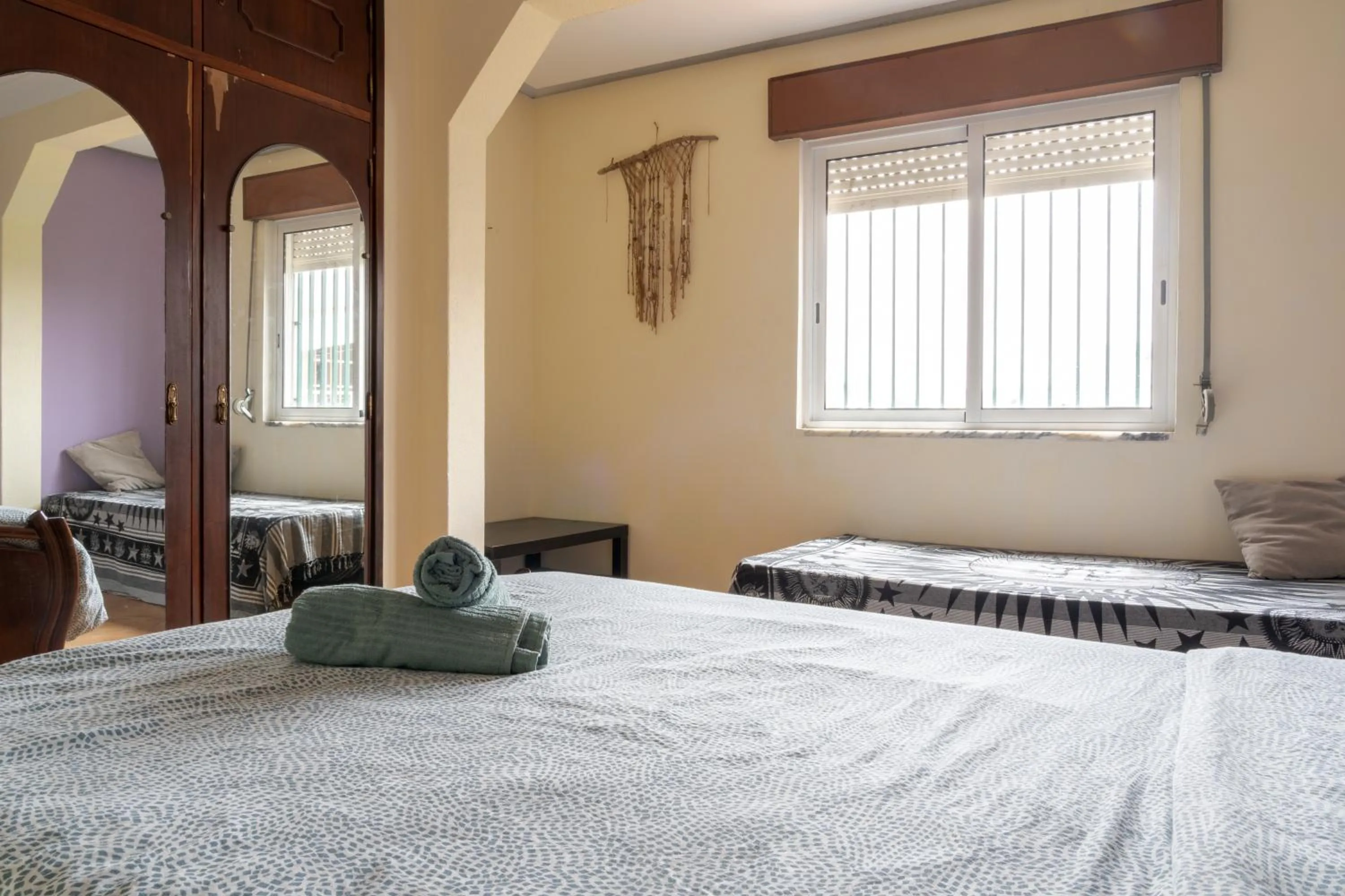 Bedroom, Bed in Natural Mystic Hostel